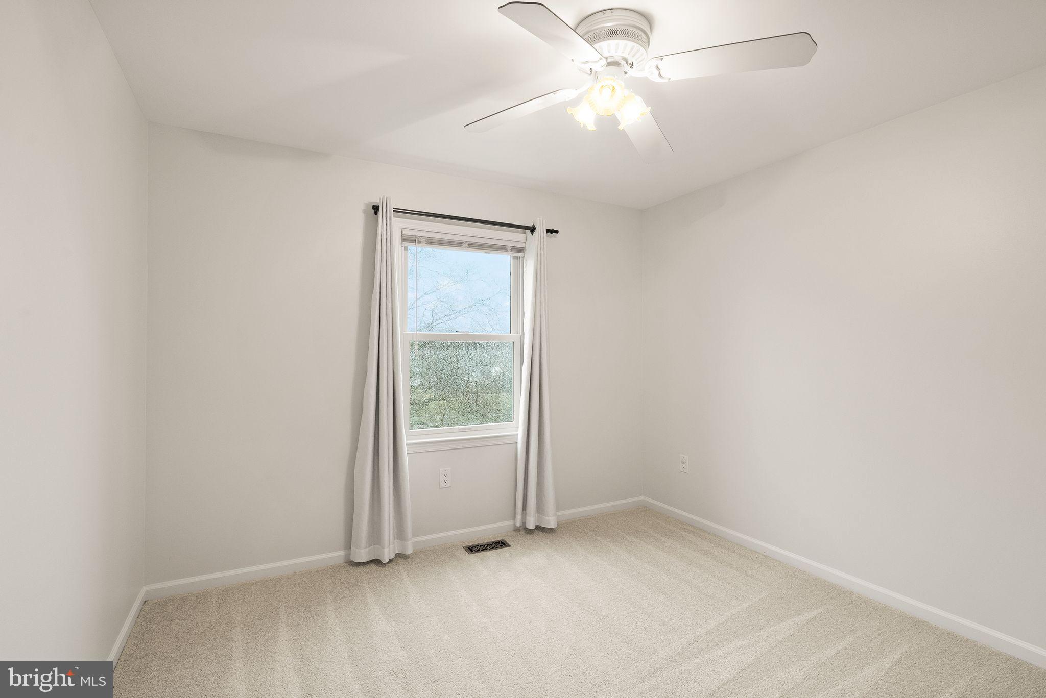 LEESBURG COUNTRY CLUB - Residential