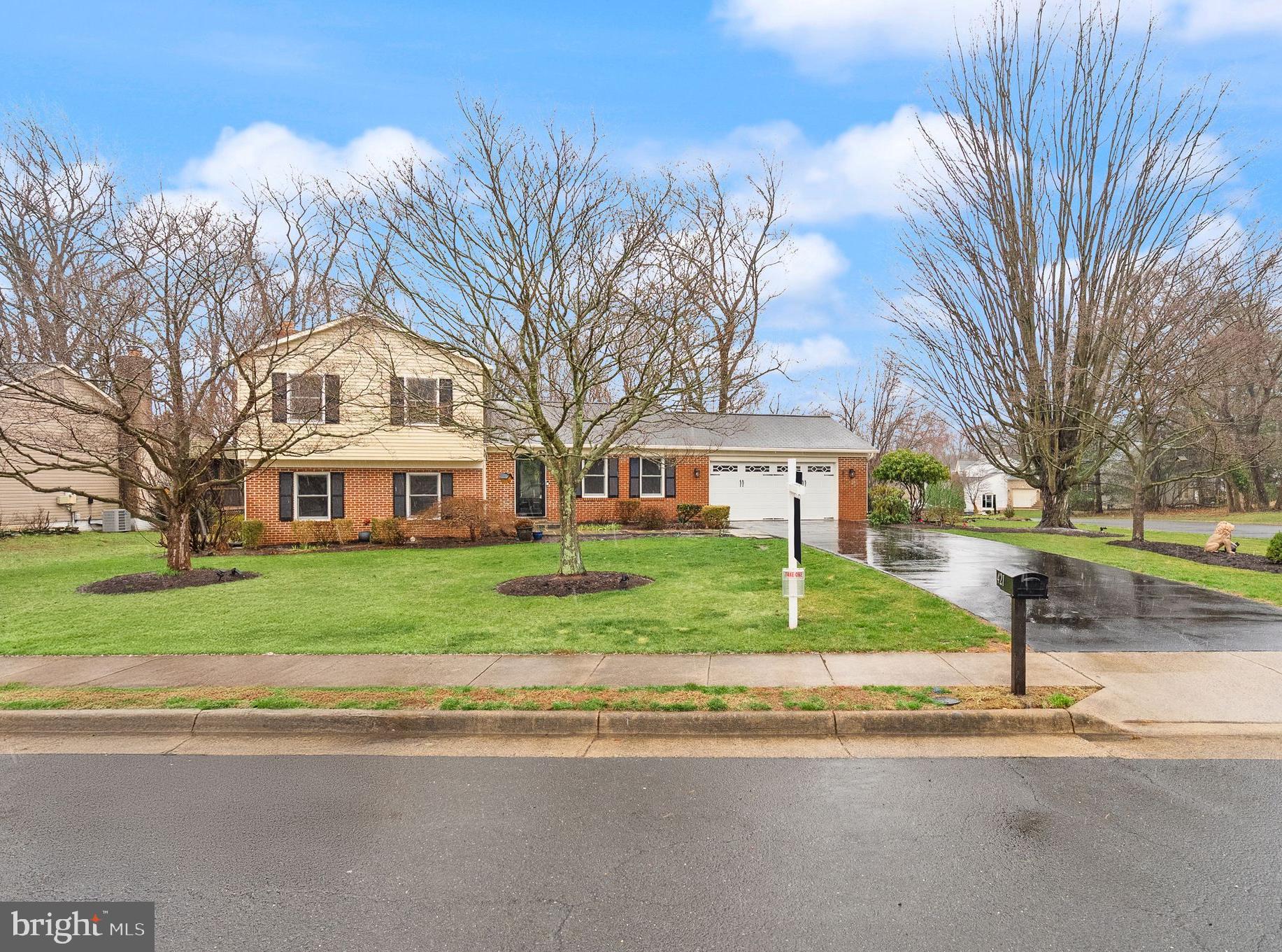 LEESBURG COUNTRY CLUB - Residential