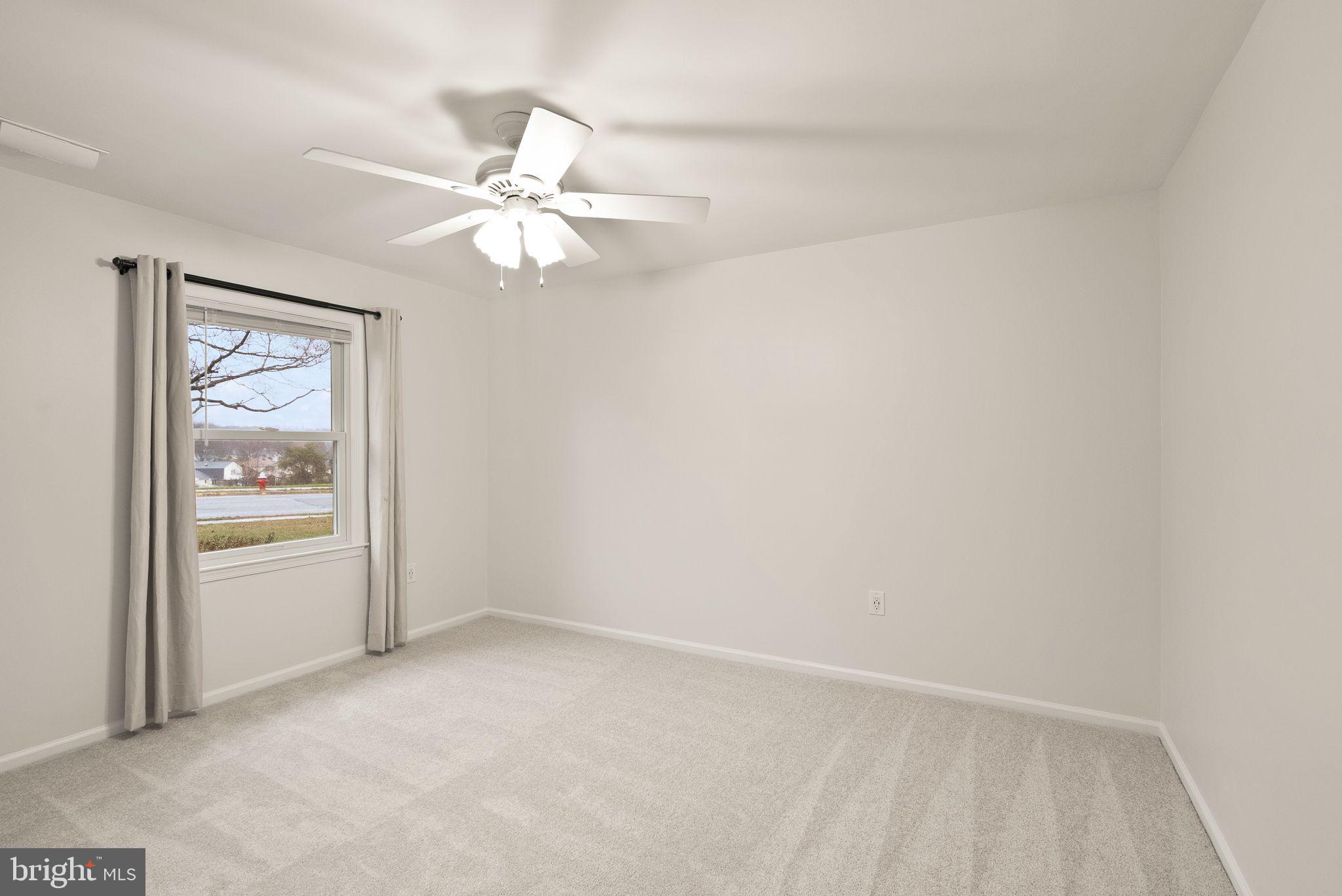 LEESBURG COUNTRY CLUB - Residential