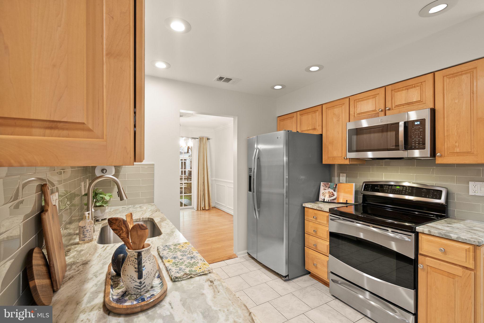 LEESBURG COUNTRY CLUB - Residential