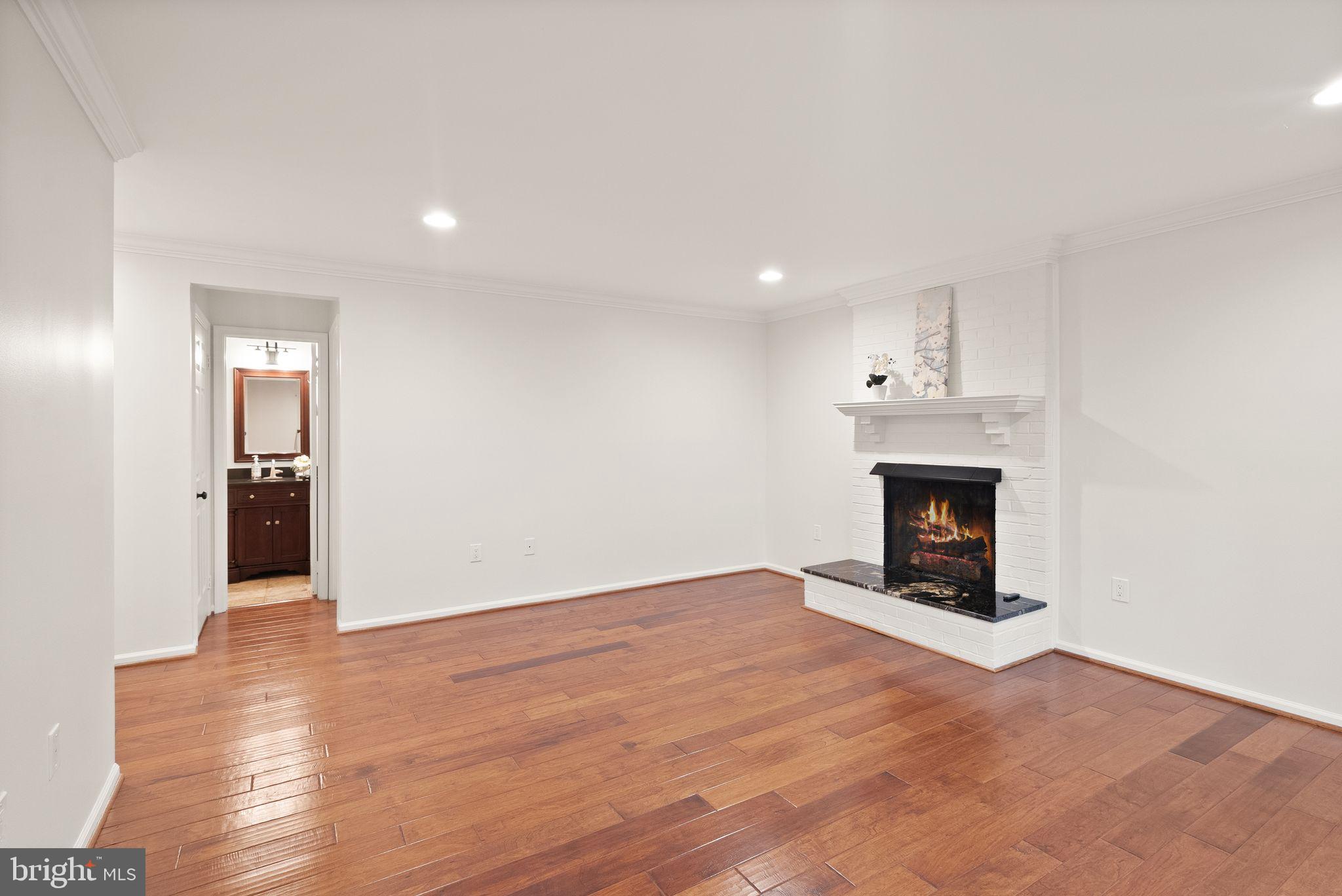 LEESBURG COUNTRY CLUB - Residential