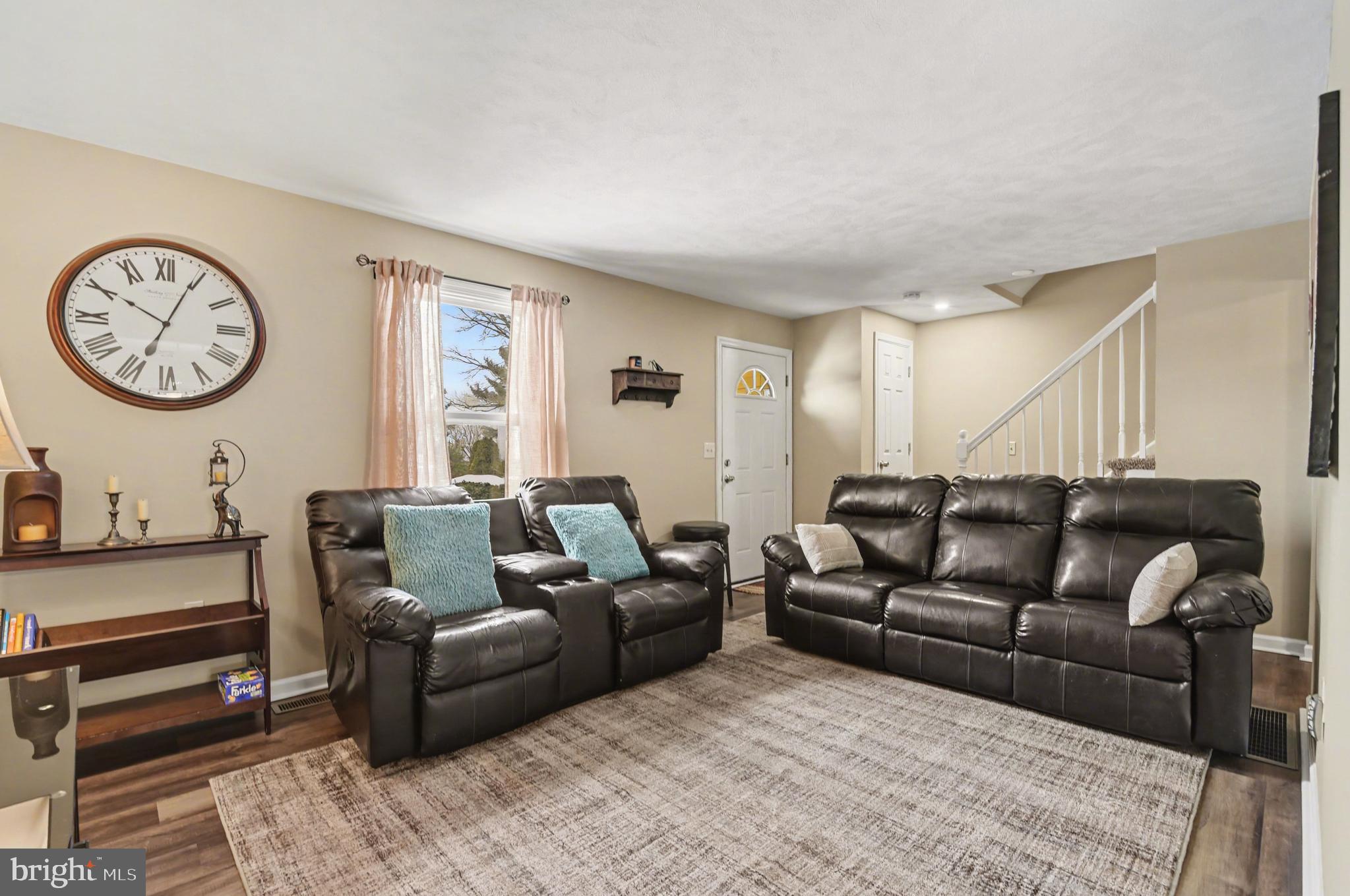 1117 FLORIBUNDA LANE