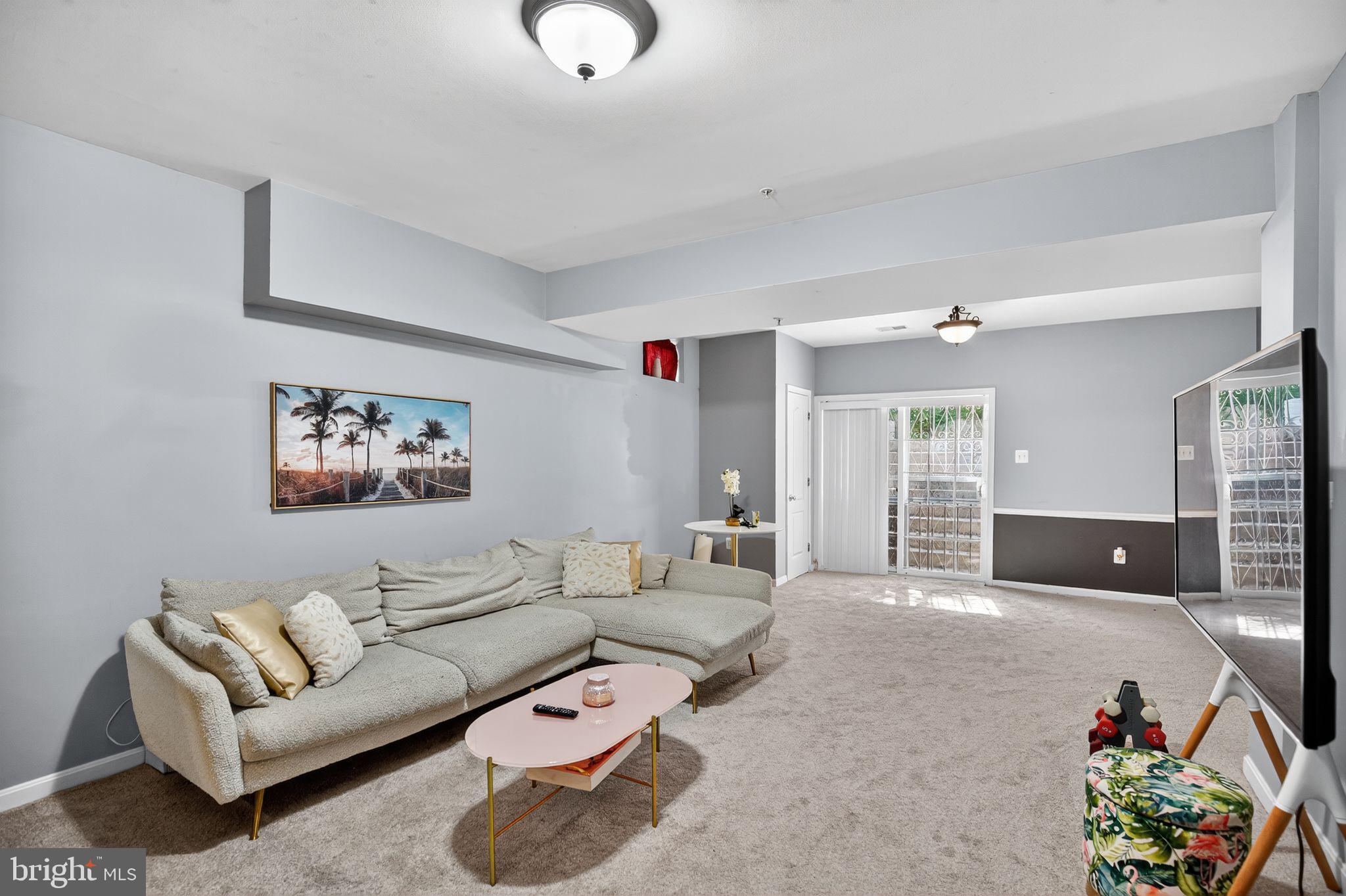 WOODSIDE ESTATES PLAT 1> - Residential