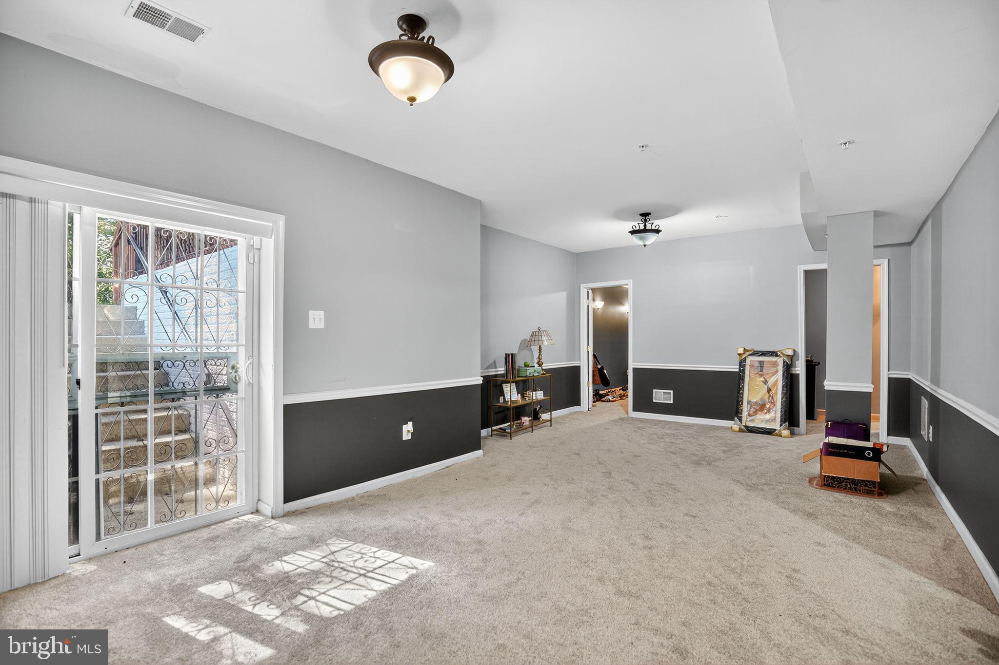 WOODSIDE ESTATES PLAT 1> - Residential