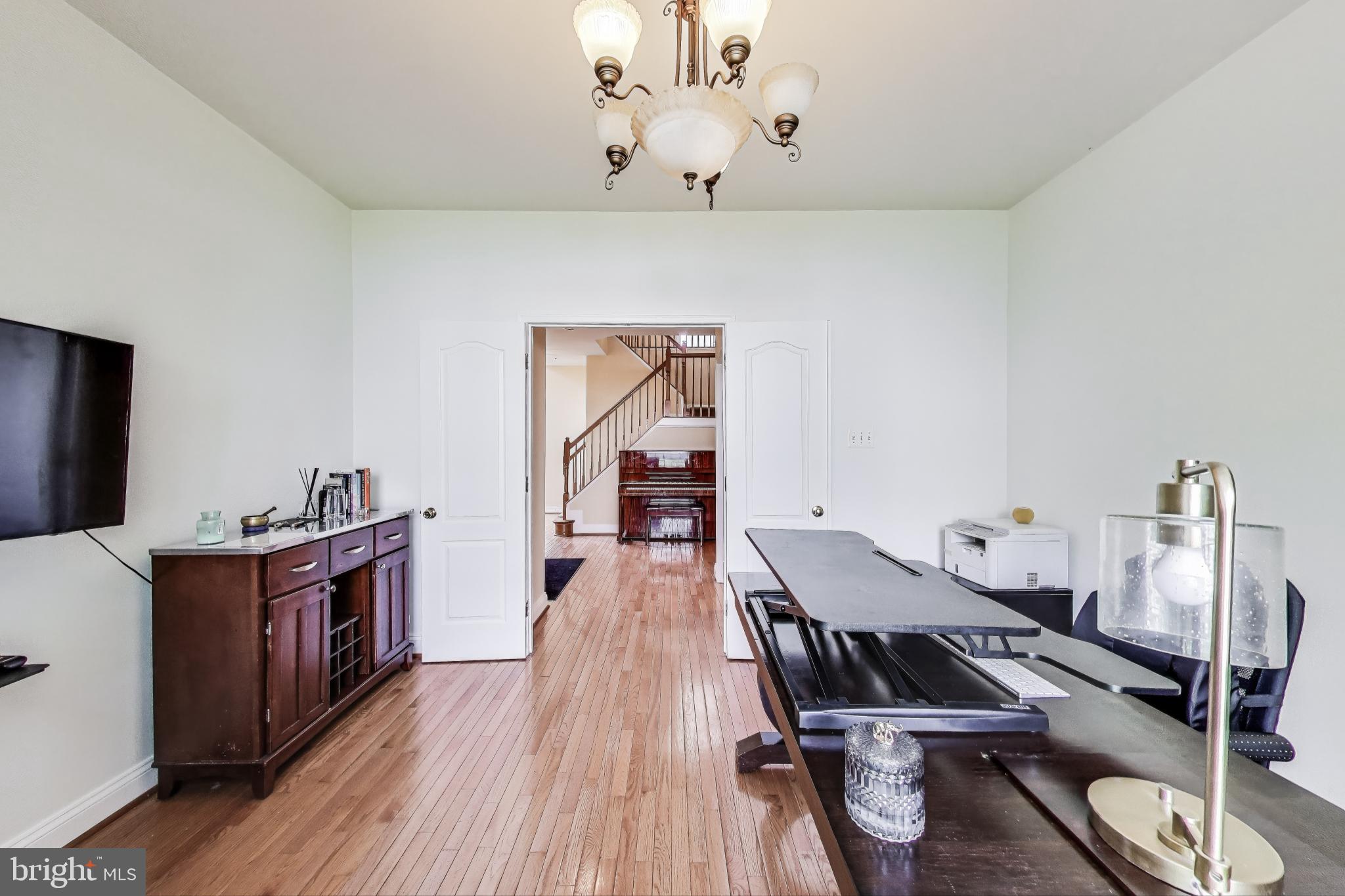 WOODSIDE ESTATES PLAT 1> - Residential