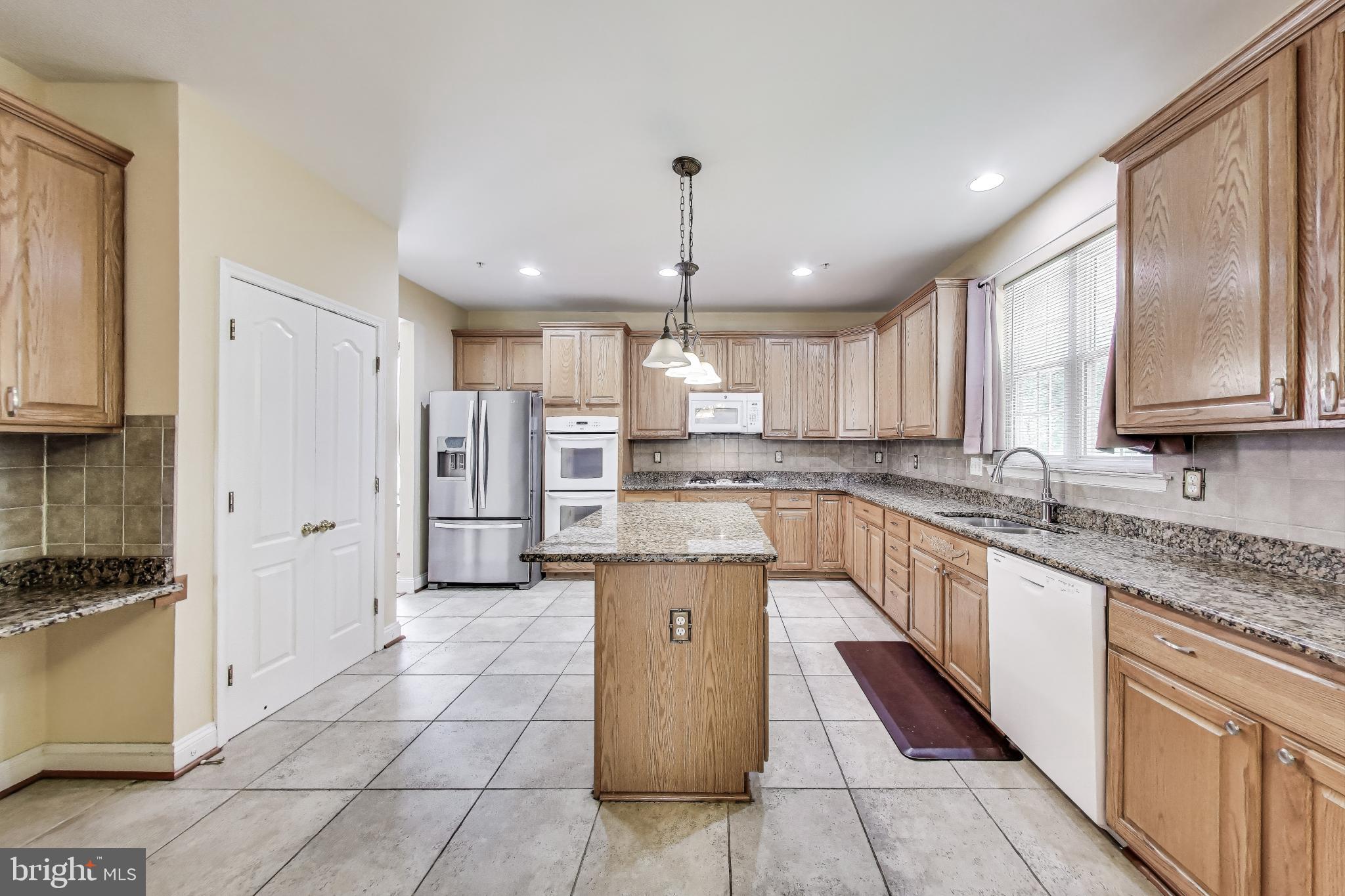 WOODSIDE ESTATES PLAT 1> - Residential