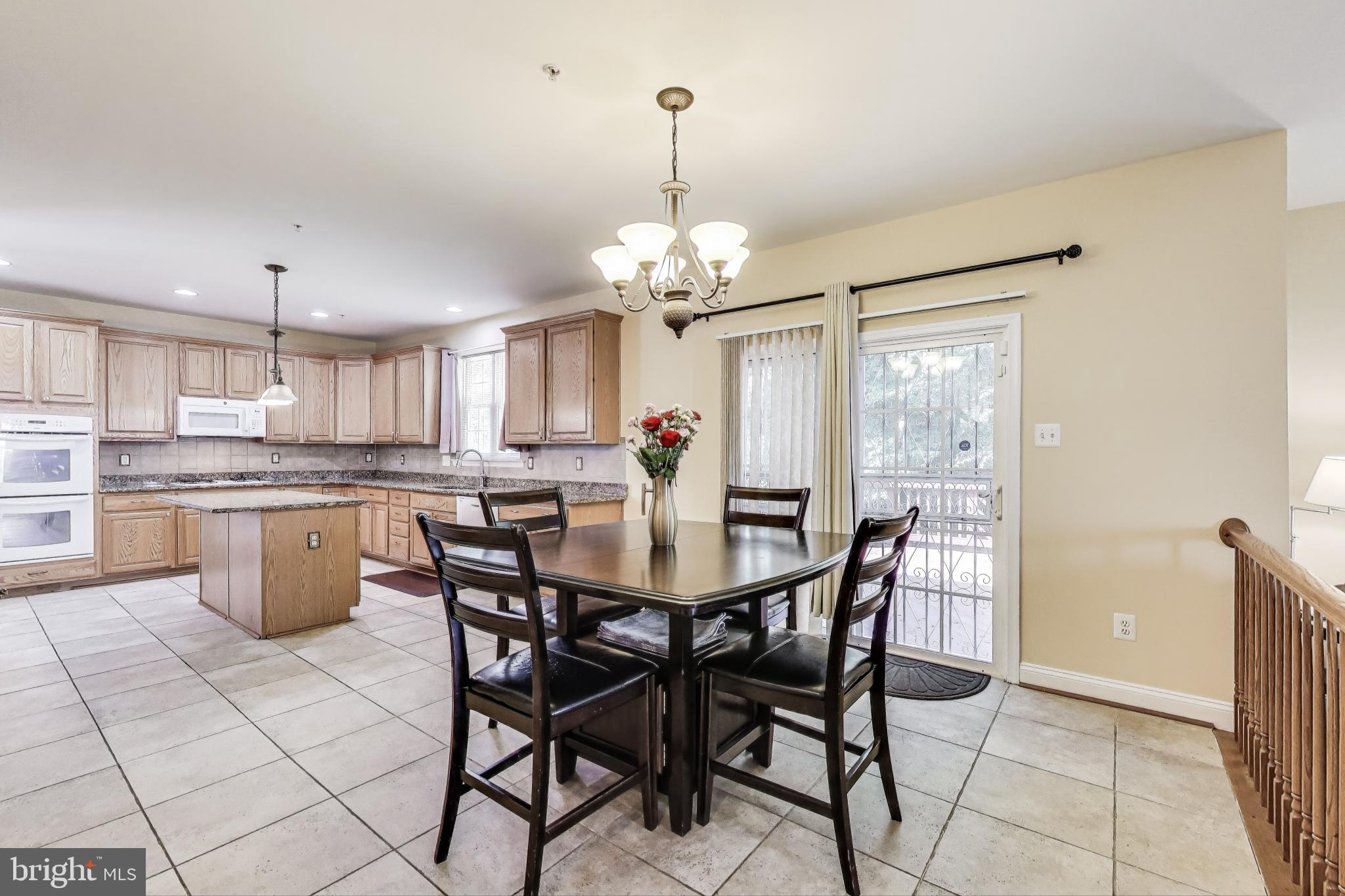 WOODSIDE ESTATES PLAT 1> - Residential