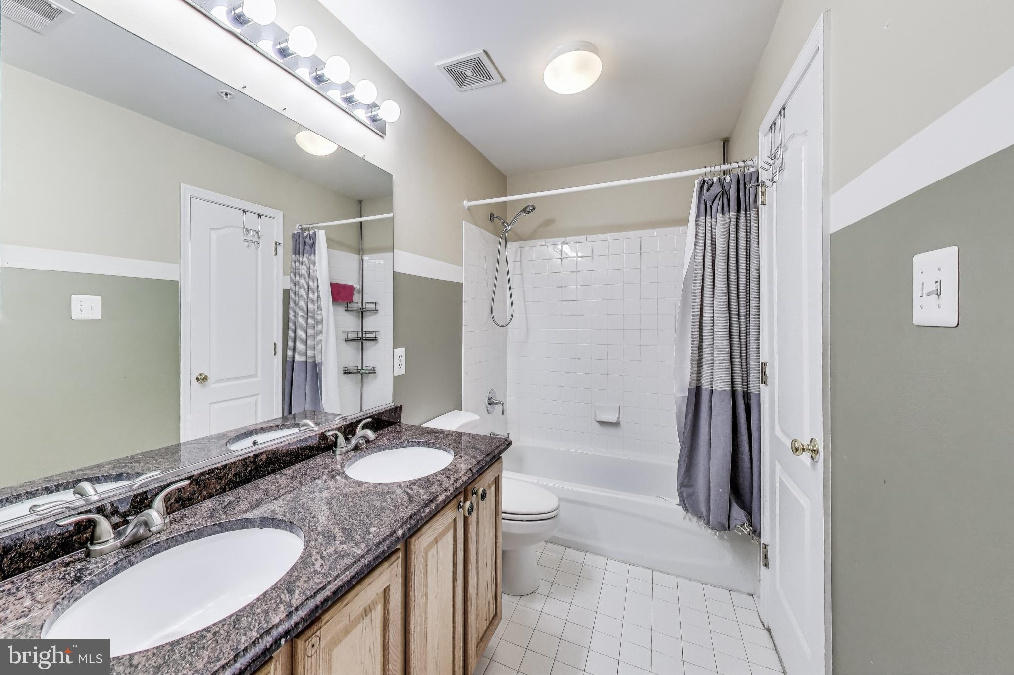 WOODSIDE ESTATES PLAT 1> - Residential