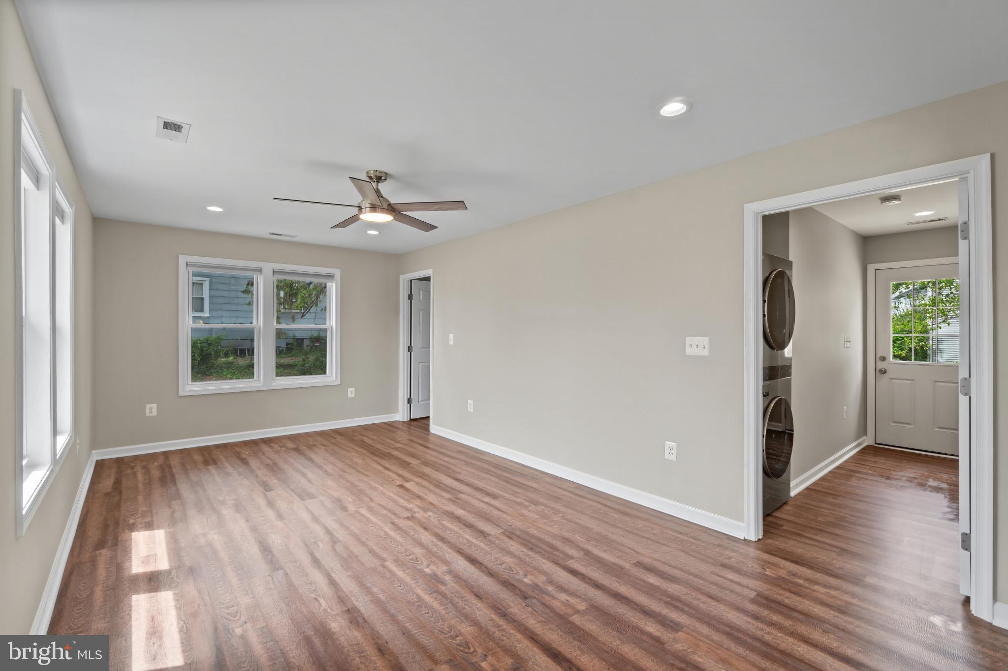 SUNSET BEACH - Residential