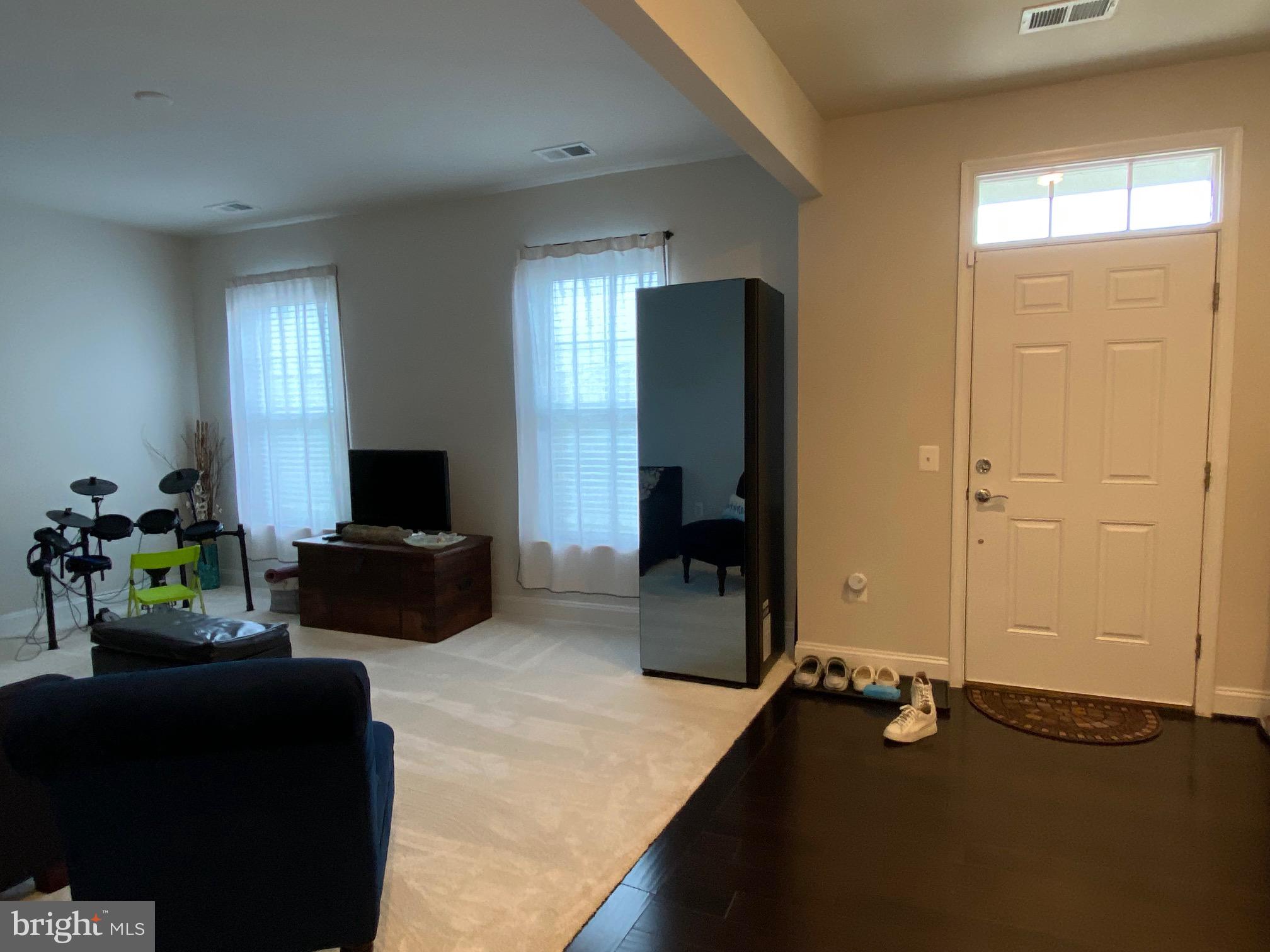 POTOMAC SHORES - Residential Lease