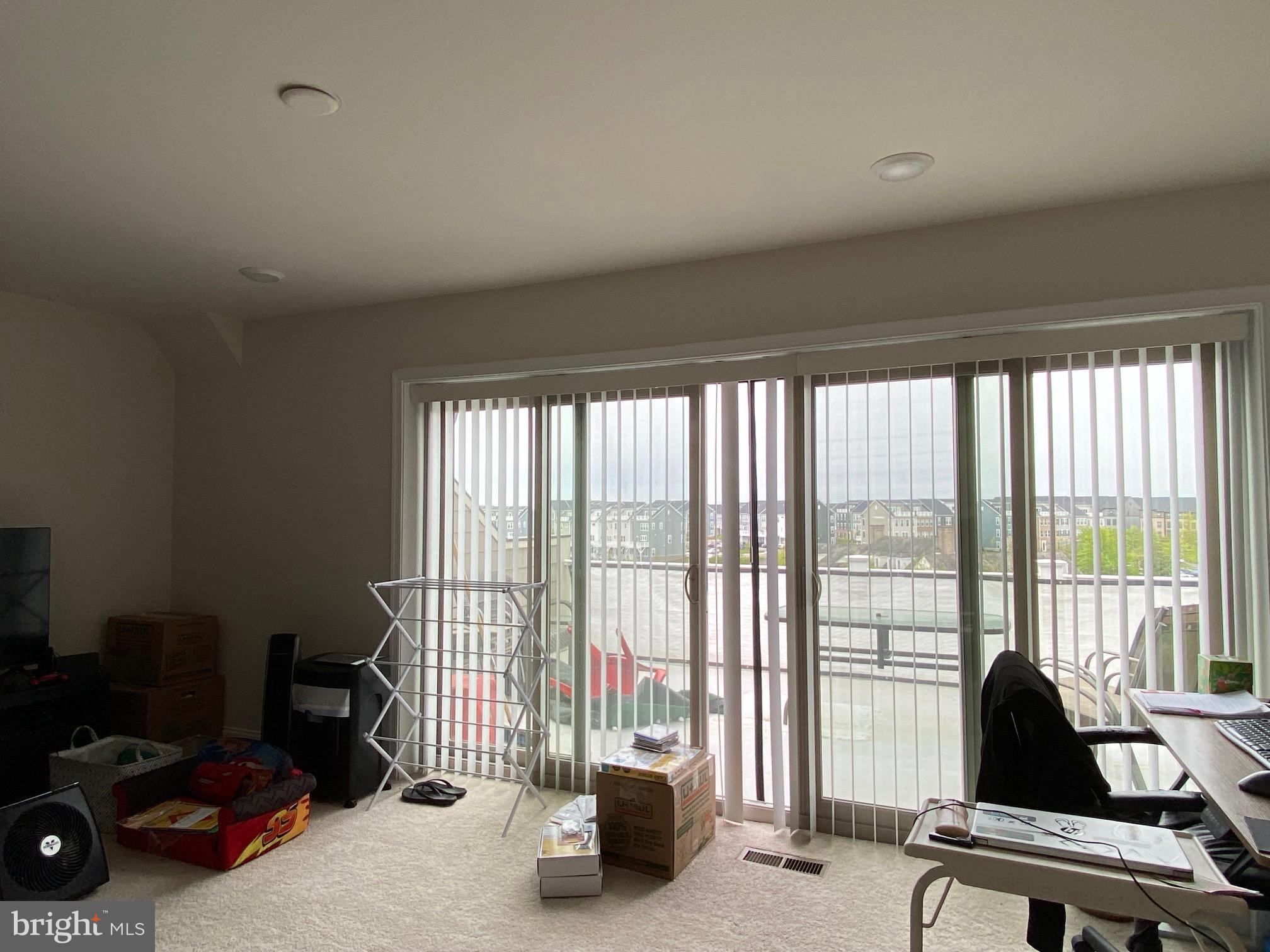 POTOMAC SHORES - Residential Lease