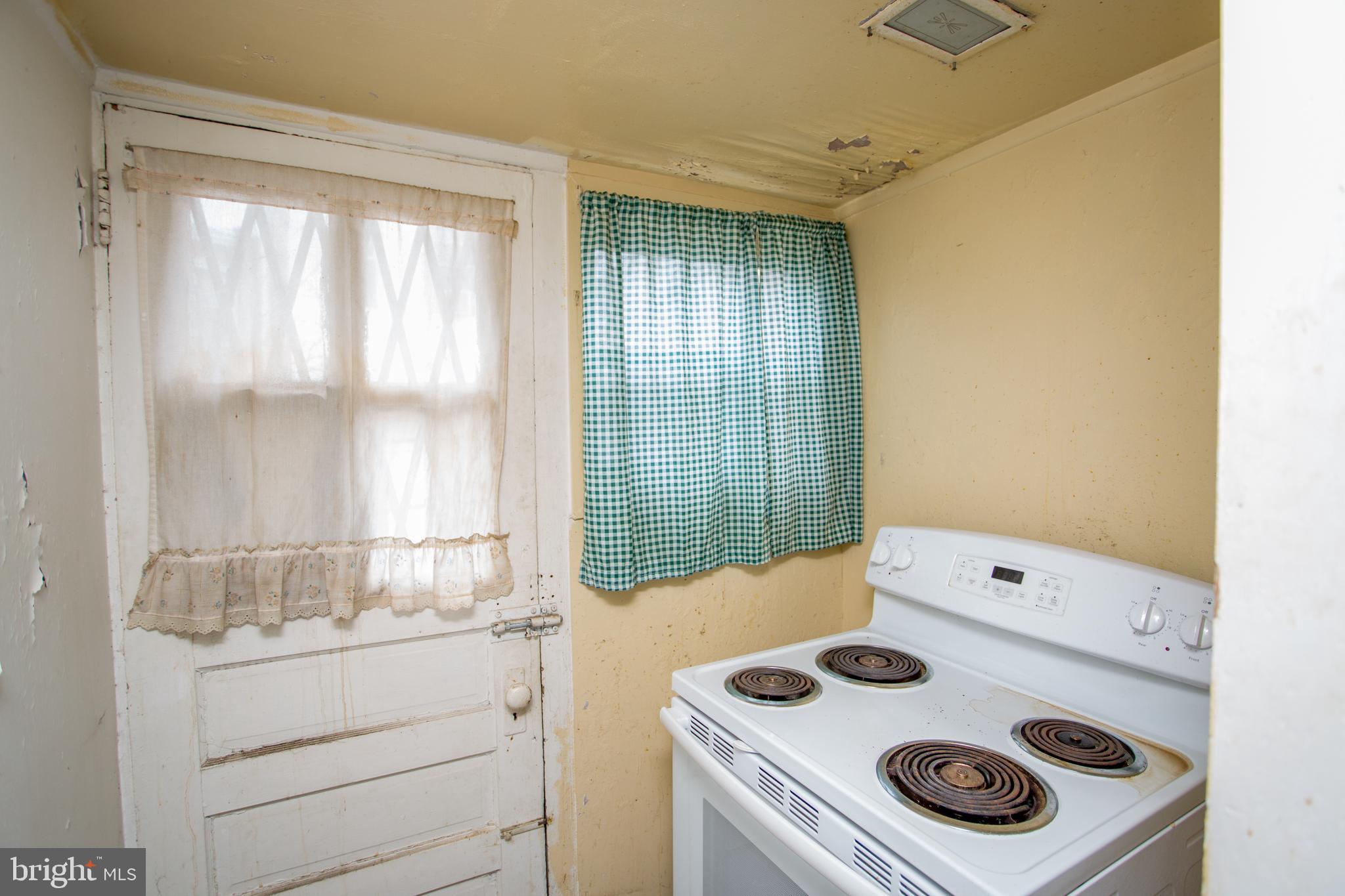 PHILADELPHIA (SOUTHWEST) - Residential