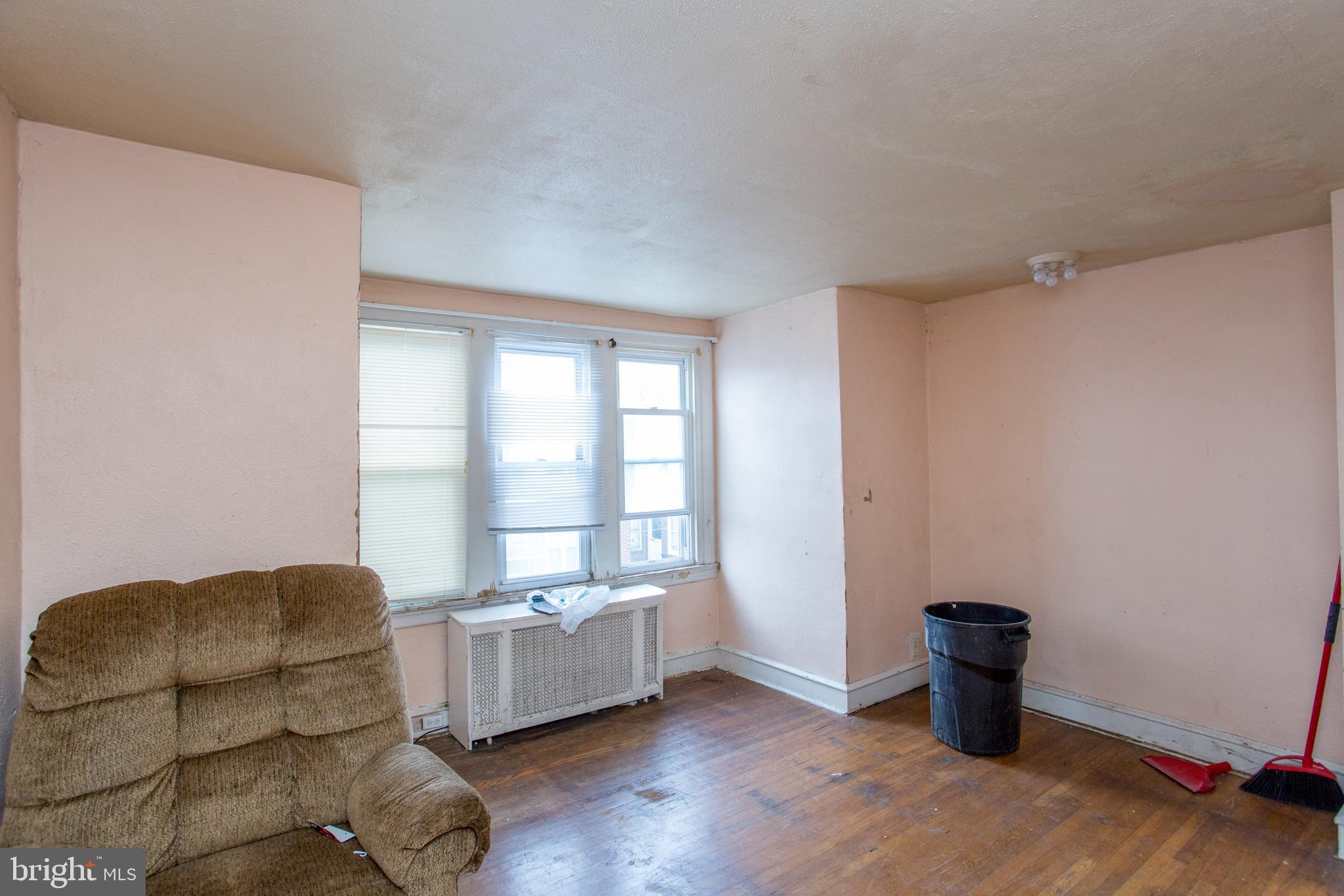 PHILADELPHIA (SOUTHWEST) - Residential