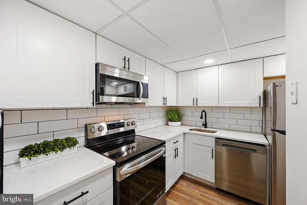 117 RAILROAD AVE # 1, WEST GROVE, PA 19390 - Image f603eeee7a6efac0e59e220e44e20231/635549425