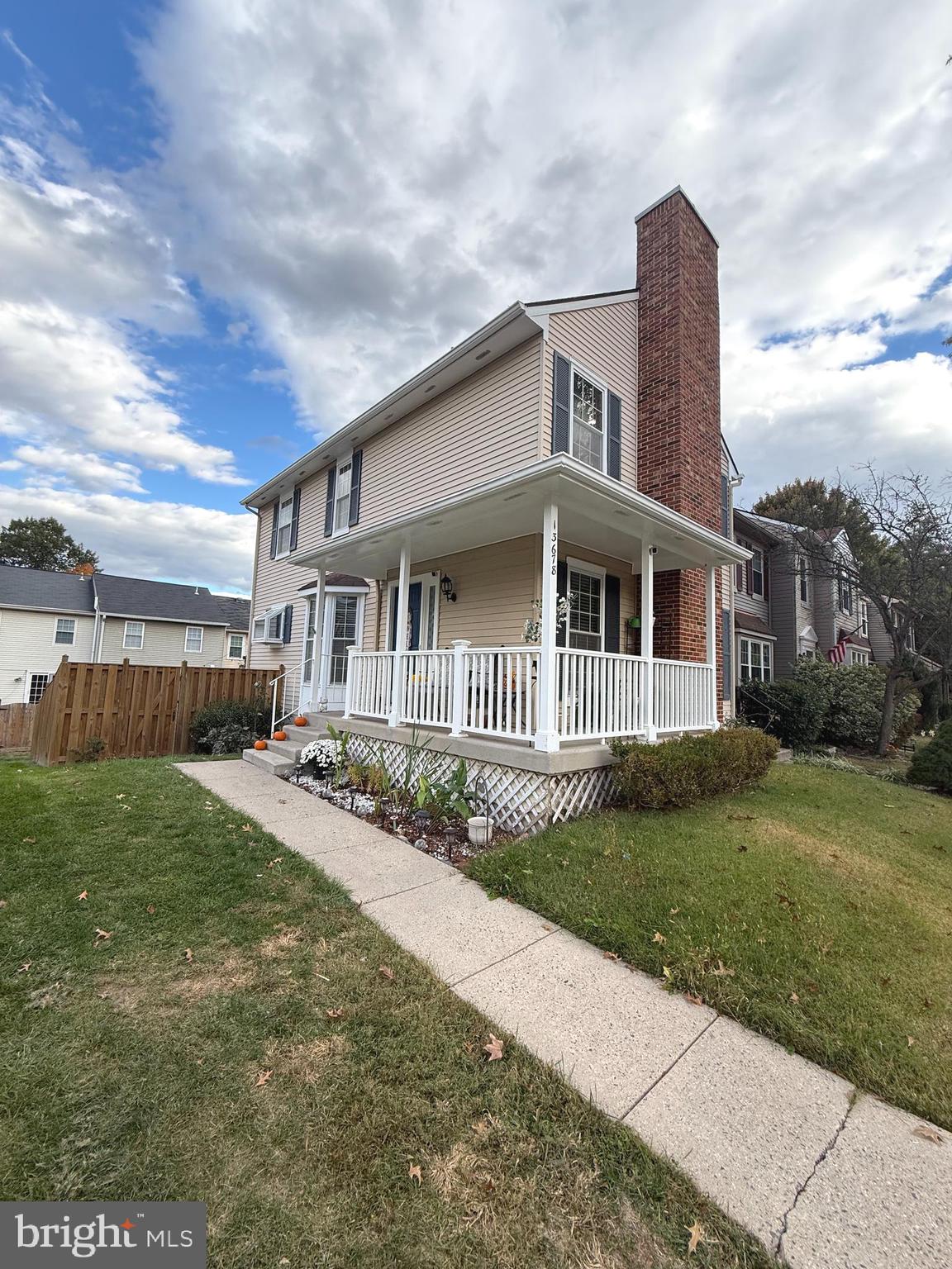 13678 WATER COURT