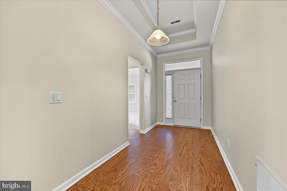 5086 VALLEY STREAM LANE