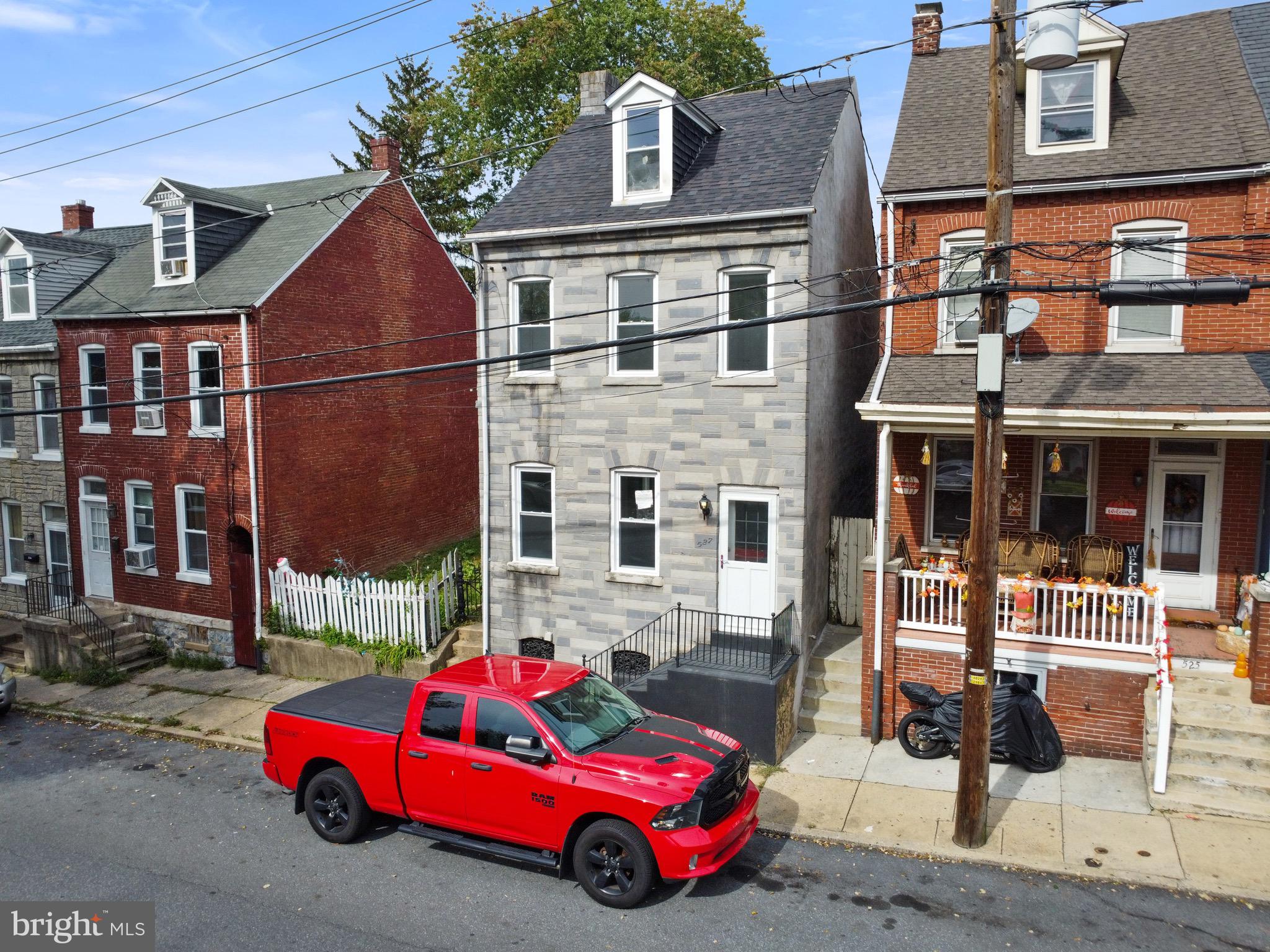 CABBAGE HILL - Residential