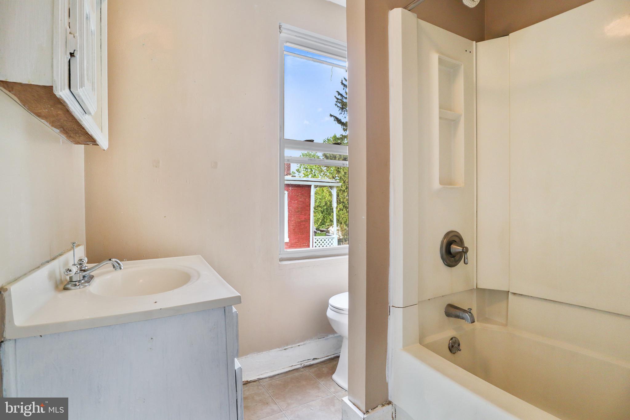 CABBAGE HILL - Residential