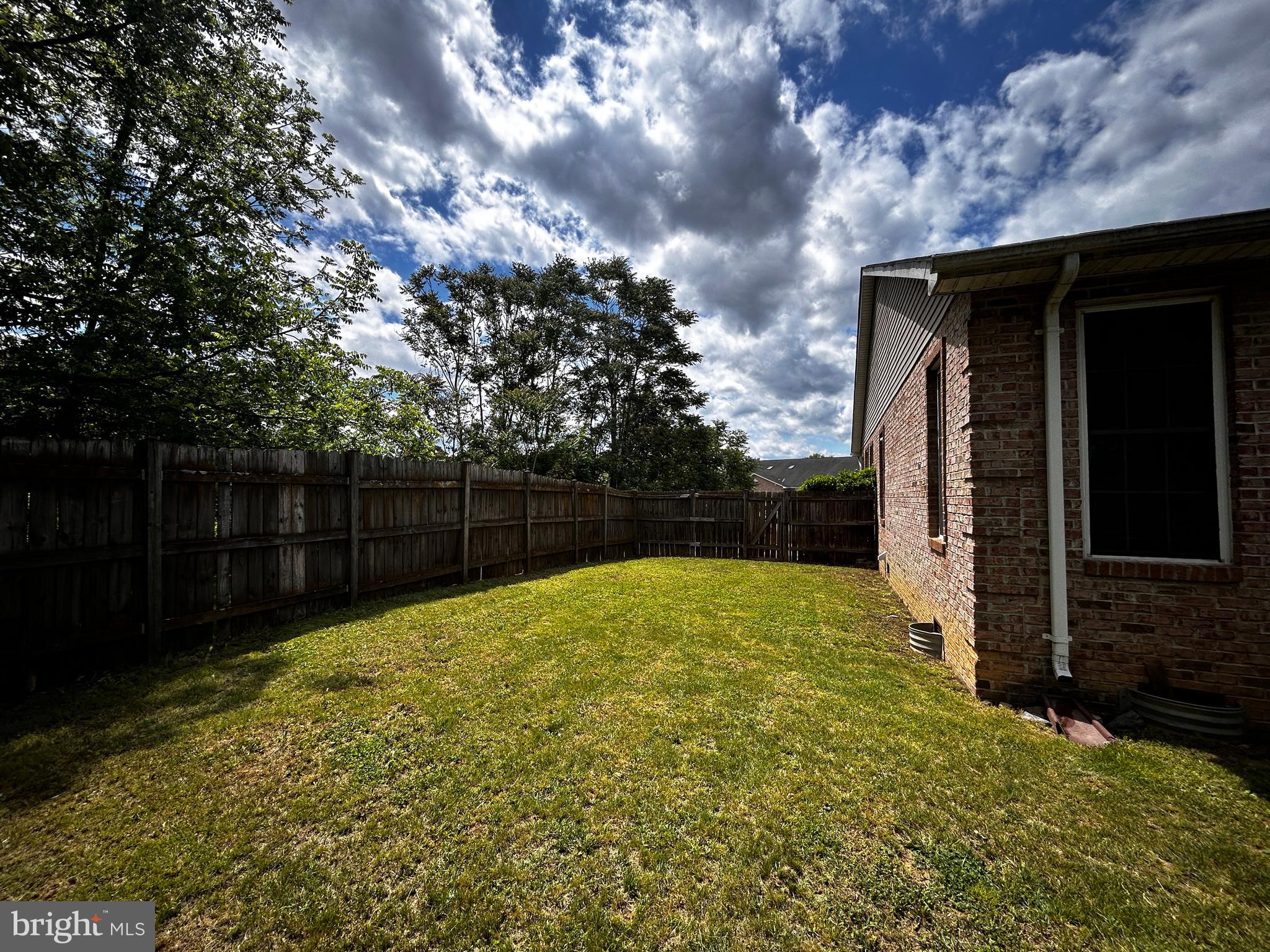 VILLAGE COMMONS - Residential