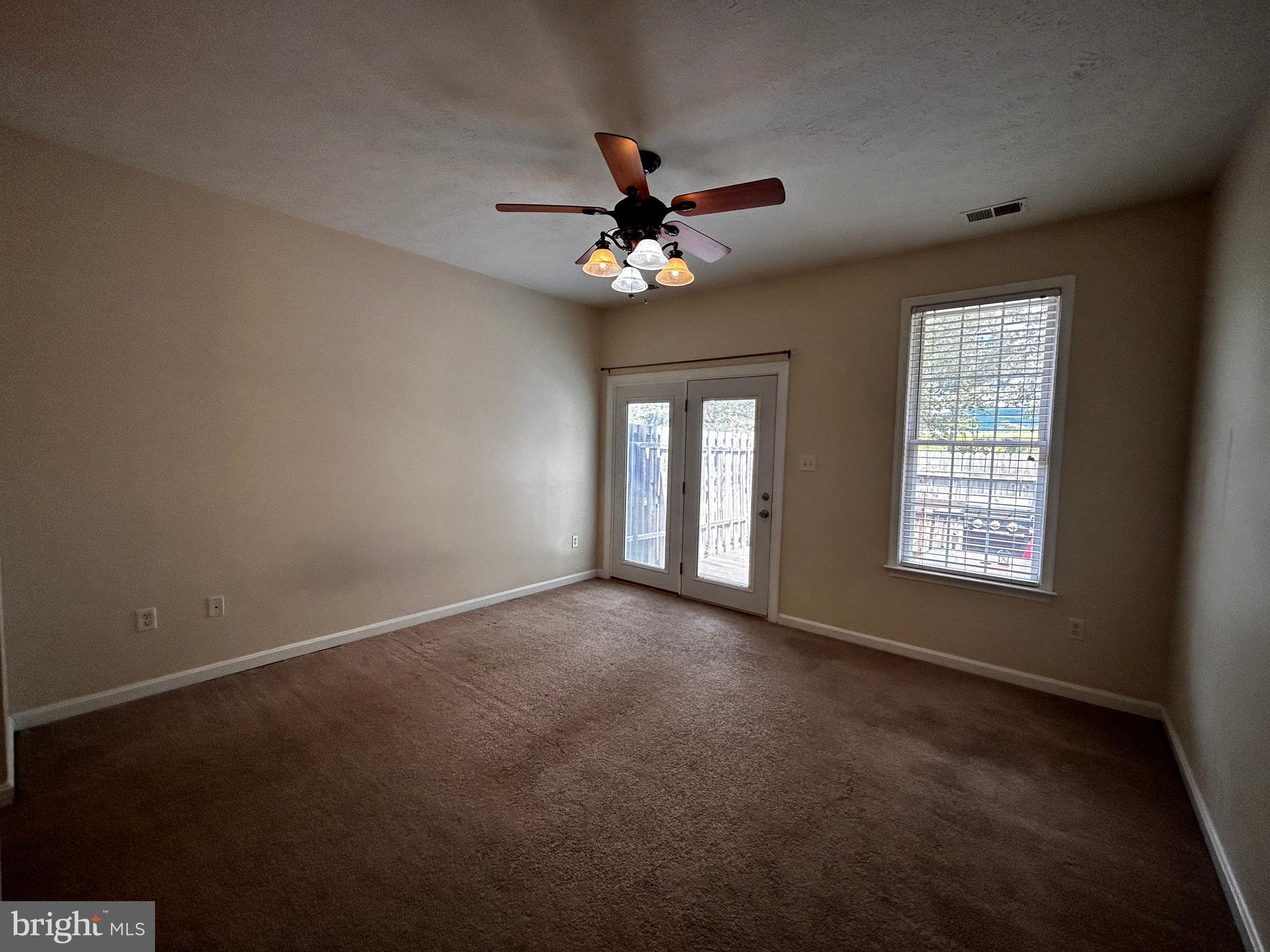 VILLAGE COMMONS - Residential