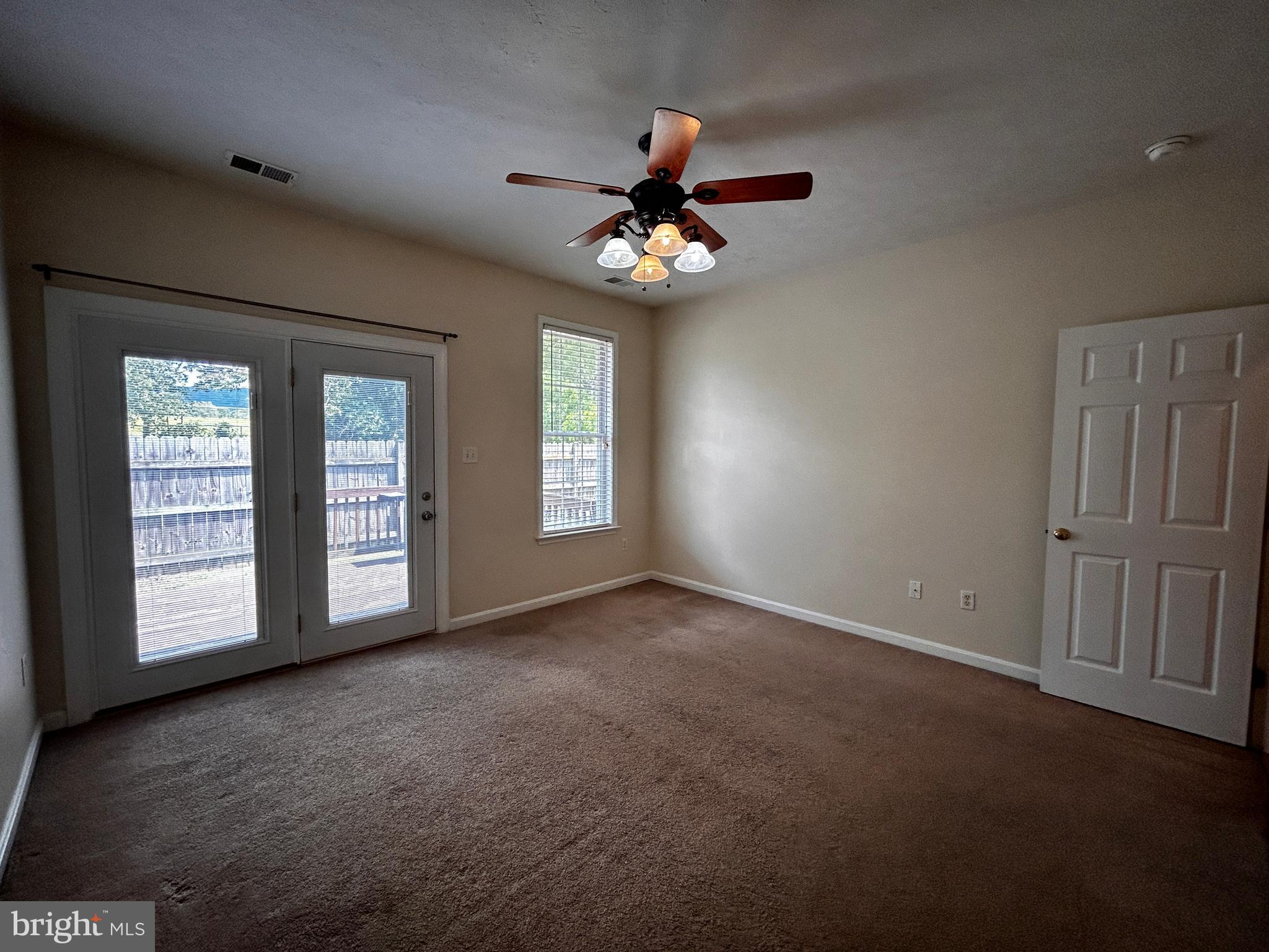 VILLAGE COMMONS - Residential