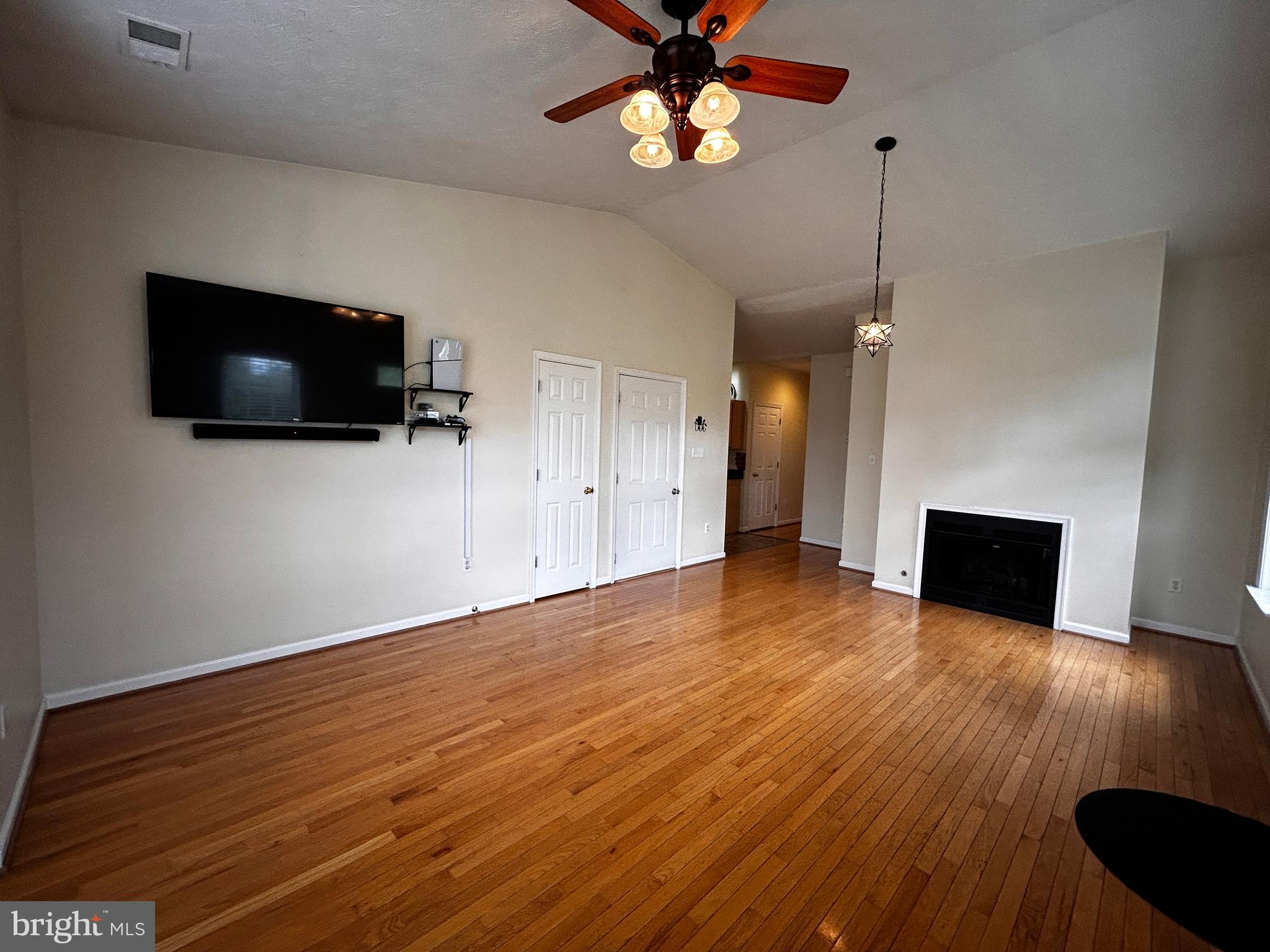 VILLAGE COMMONS - Residential