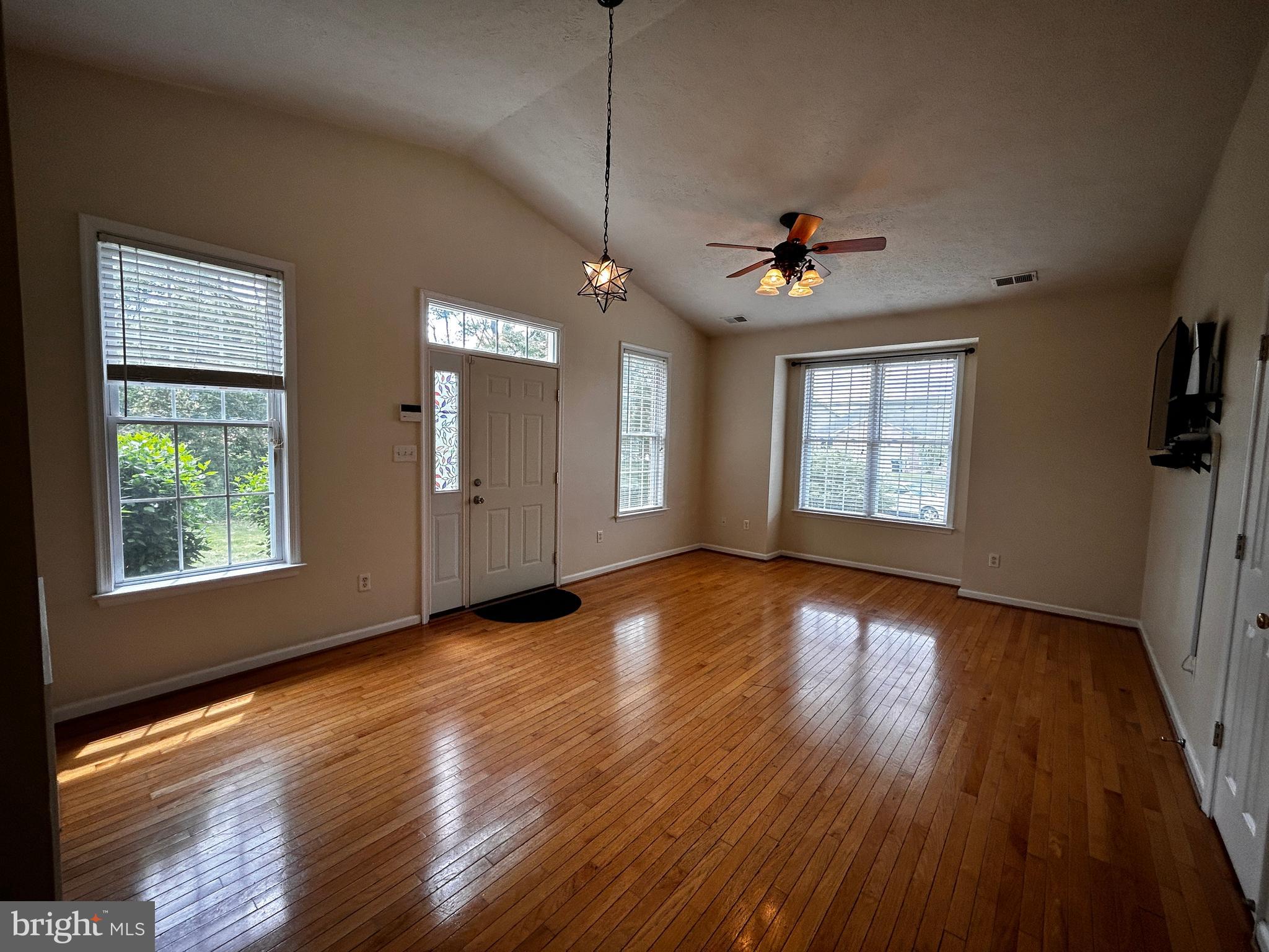 VILLAGE COMMONS - Residential