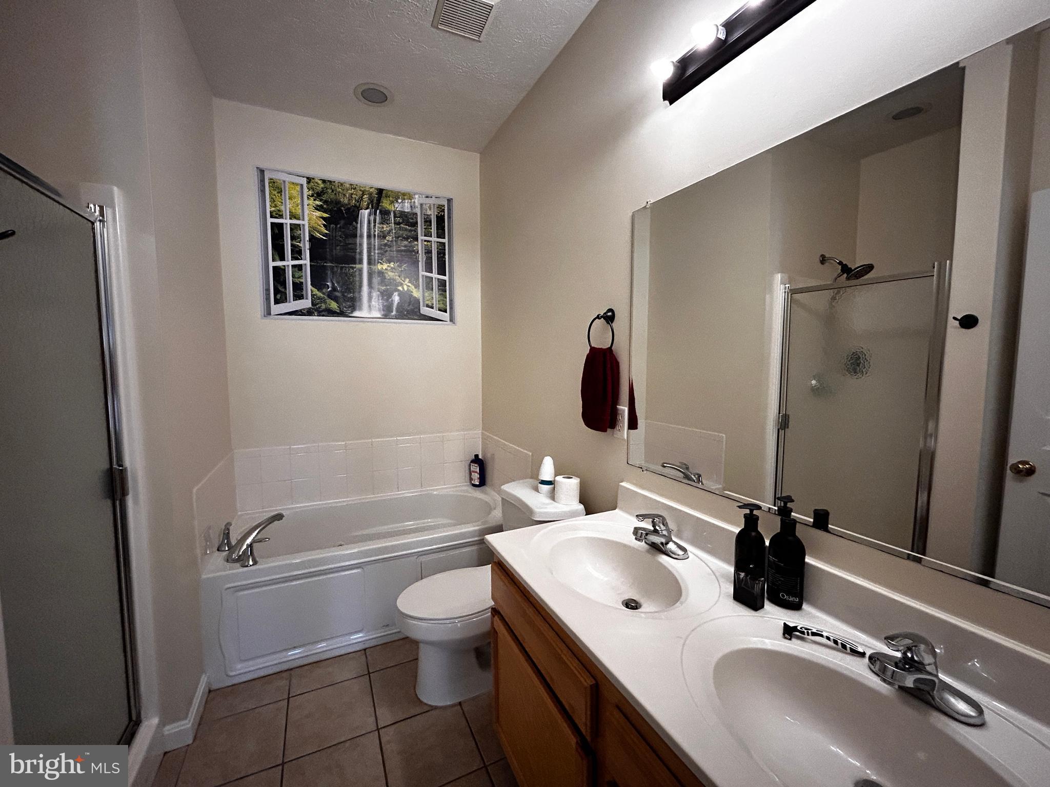 VILLAGE COMMONS - Residential