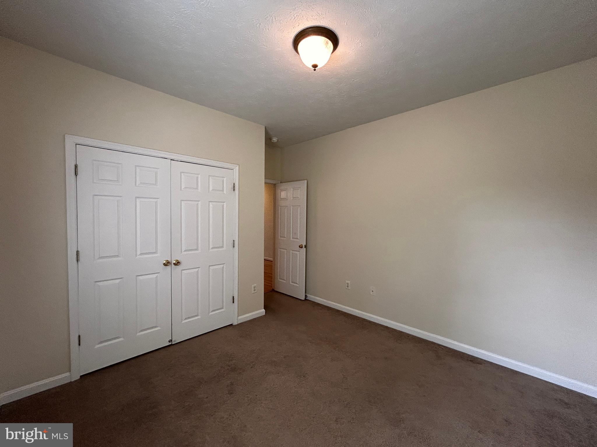 VILLAGE COMMONS - Residential