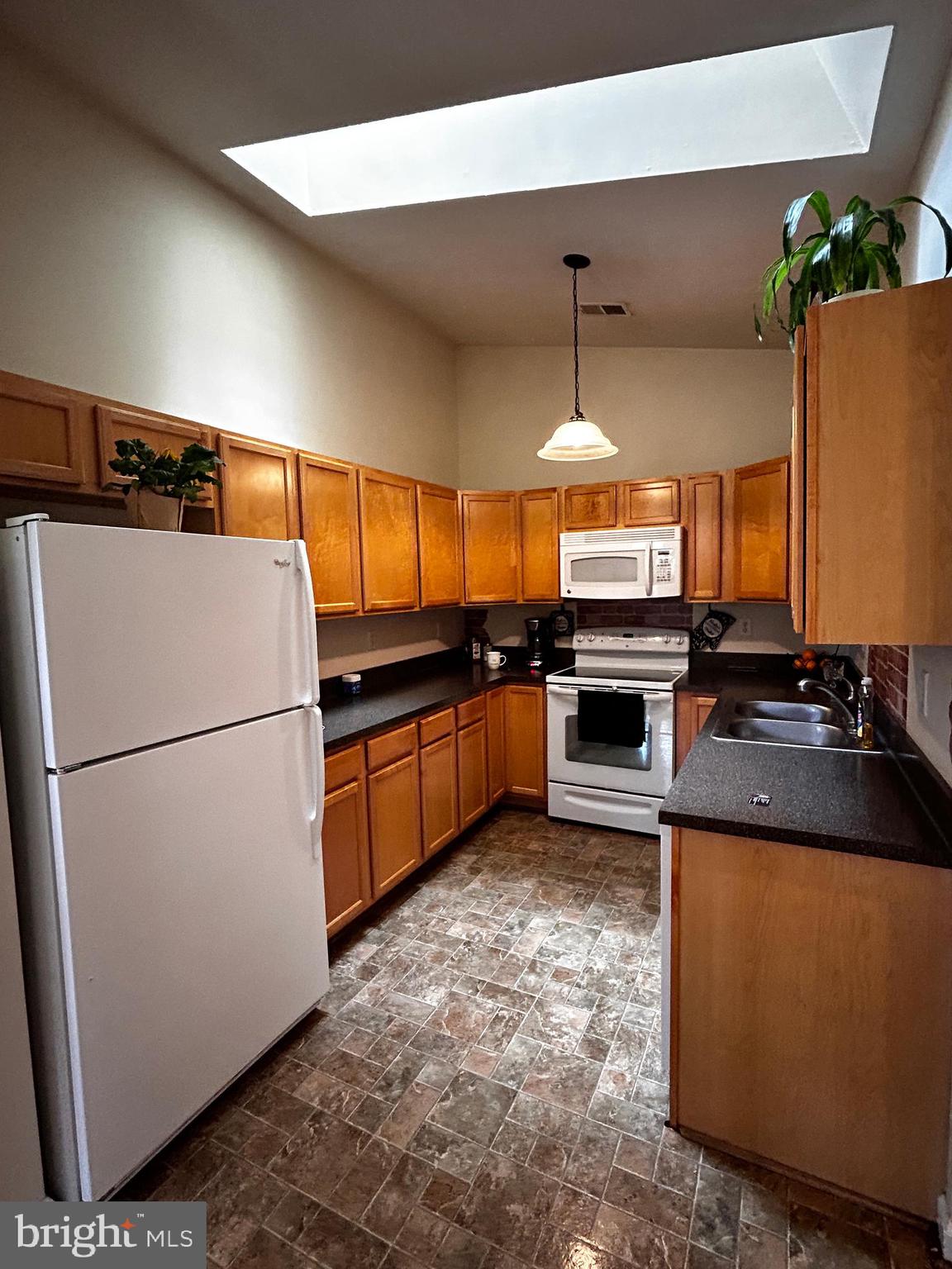 VILLAGE COMMONS - Residential