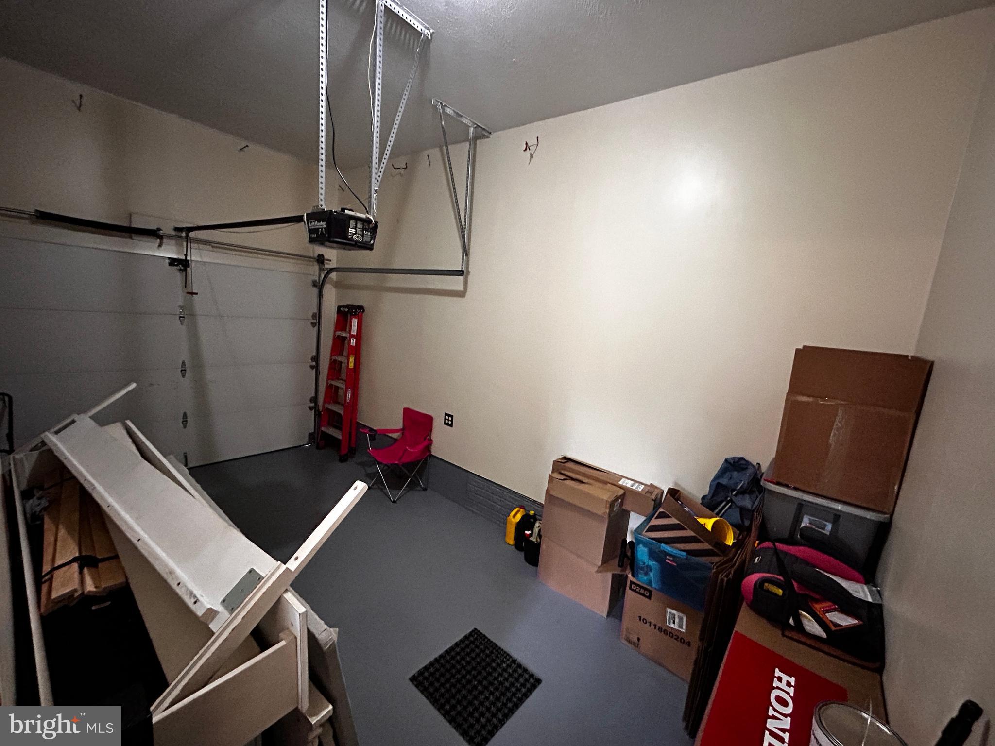 VILLAGE COMMONS - Residential