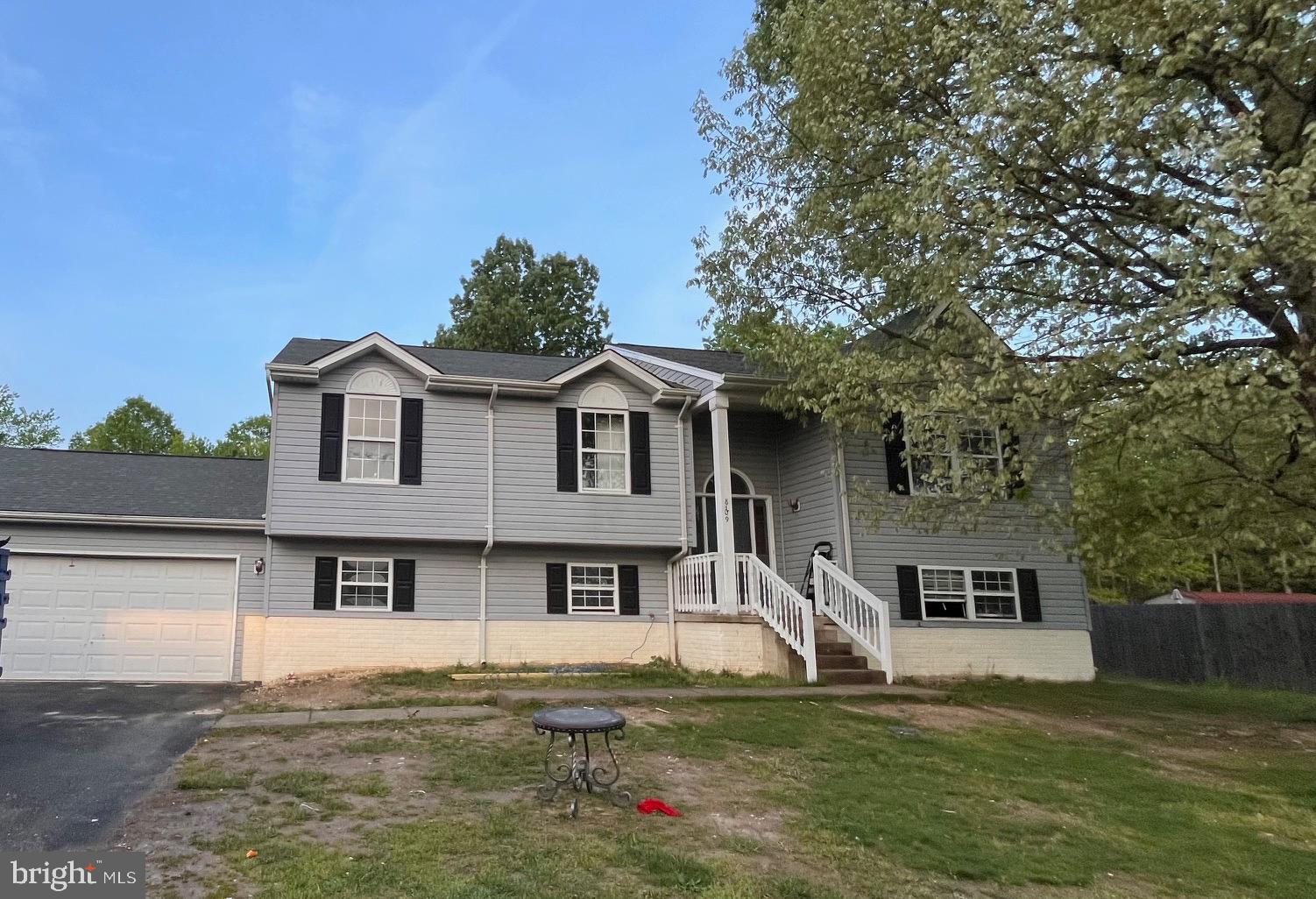 SOUTH OAKS - Residential Lease