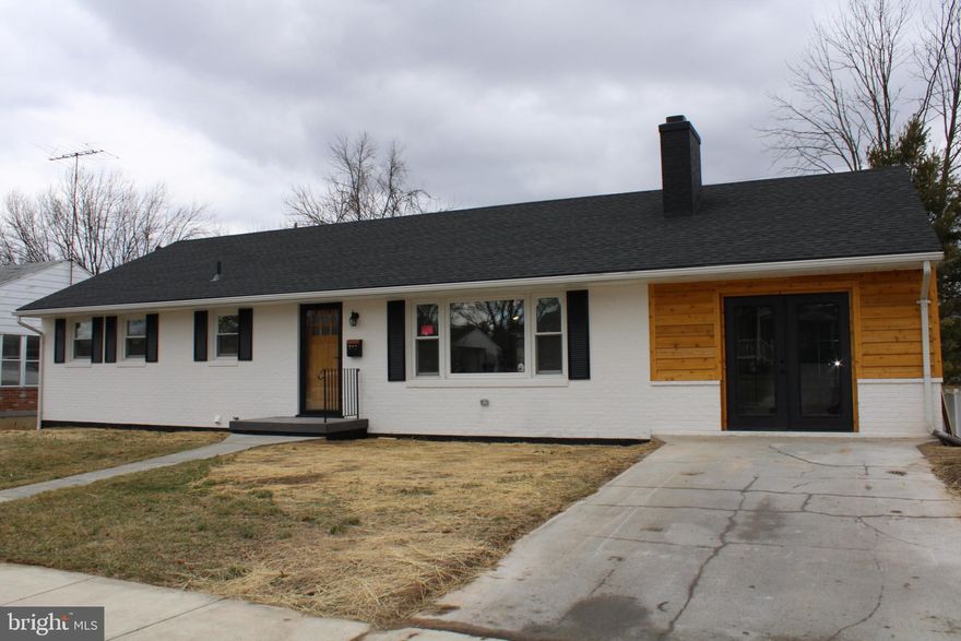 ROSE OF KINZEL:  Newly remodeled (Construction completion February 2024).  This spacious house has over 2900 sqft of finished living space, 5 bedrooms, 2 full baths, 2 half baths with 2 fireplaces.   Separate entrance to the walkout basement.    Friendly and quiet neighborhood.  Within walking distance to Jim Barnett Park and schools. neighborhood.    More pictures will be added as construction nears completion.  The contractor is giving a $500 allowance to pick shrubbery and plants for the exterior of the house.