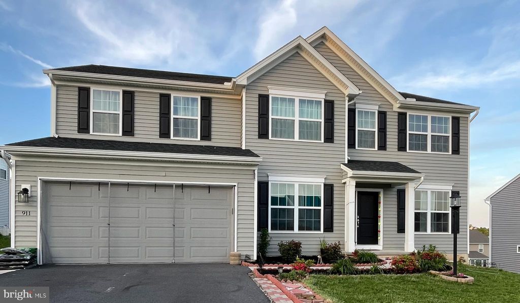 Photo of 911 Ashfield Dr, CARLISLE, PA 17015 (MLS # PACB2049418)