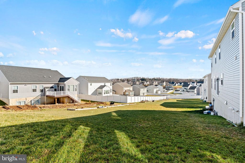 Photo of 911 Ashfield Dr, CARLISLE, PA 17015 (MLS # PACB2049418)