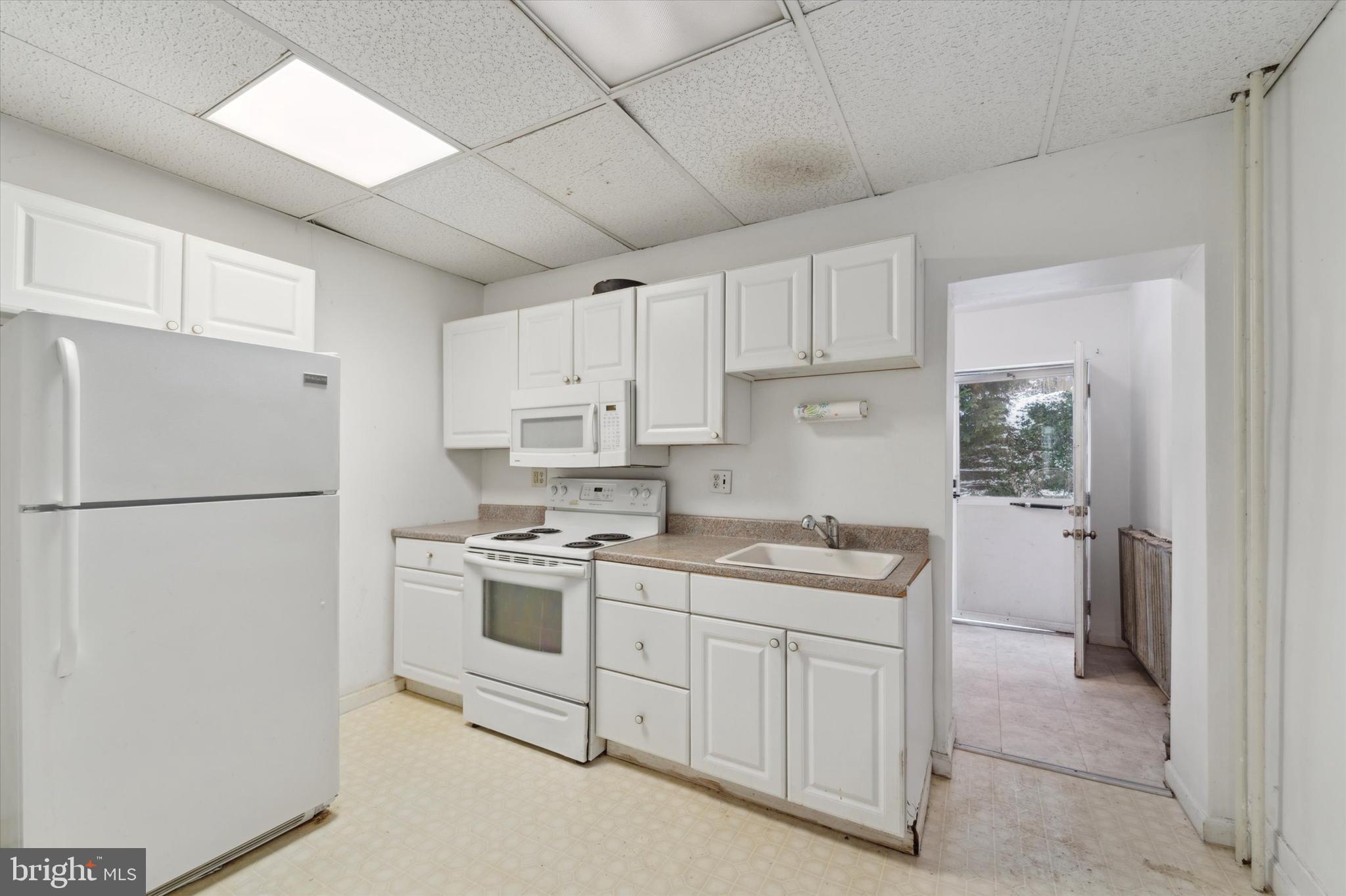 ROXBOROUGH - Residential Income