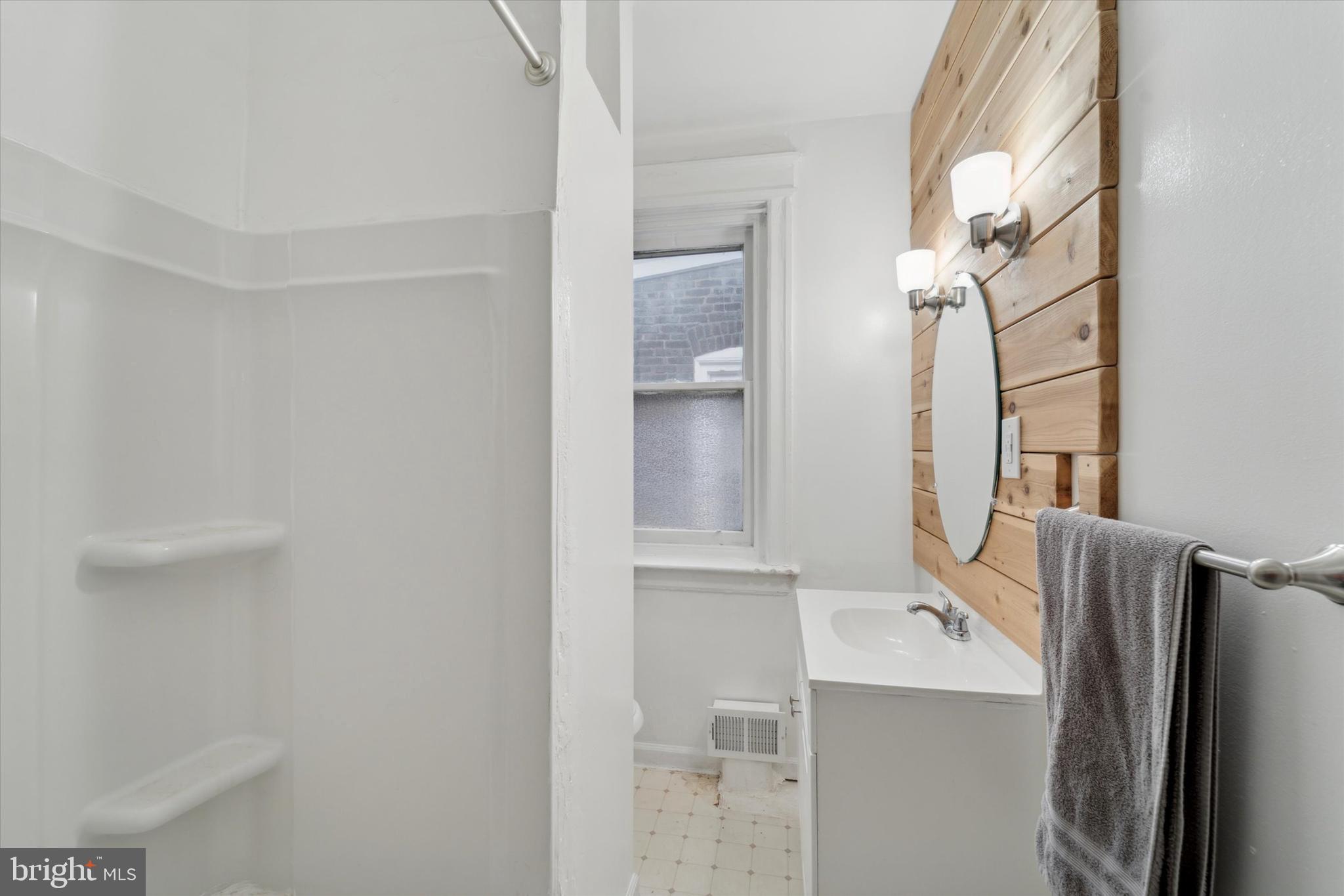 ROXBOROUGH - Residential Income