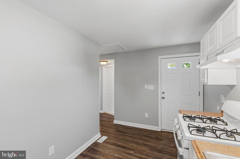 CATONSVILLE MANOR - Residential