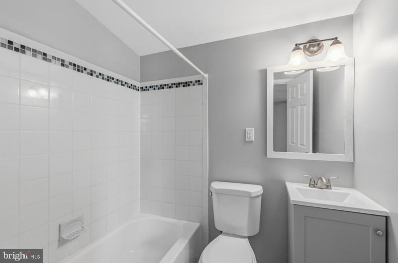 CATONSVILLE MANOR - Residential