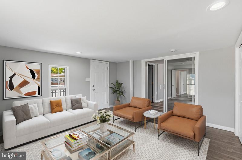CATONSVILLE MANOR - Residential