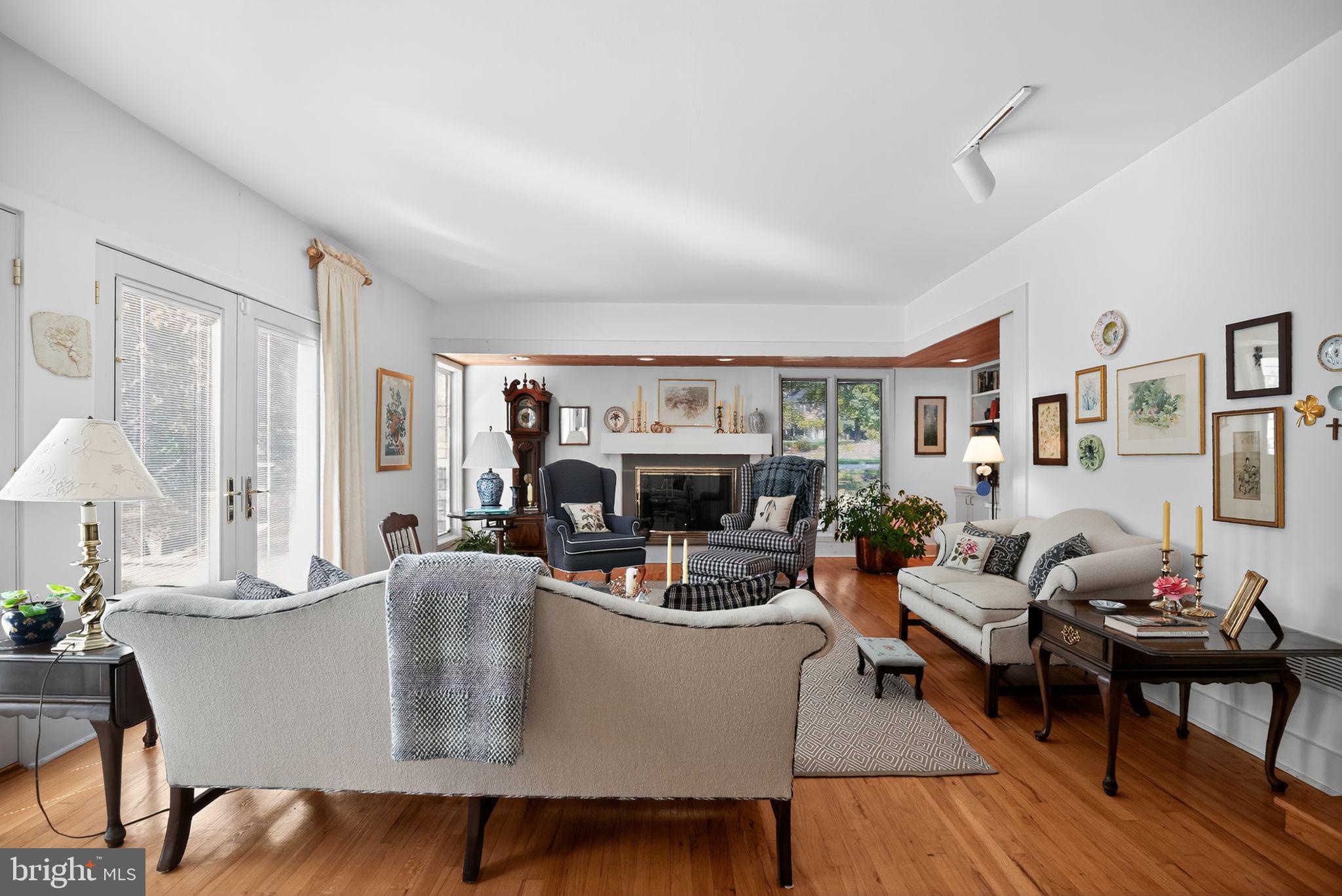 WOODBRIDGE MEADOWS - Residential