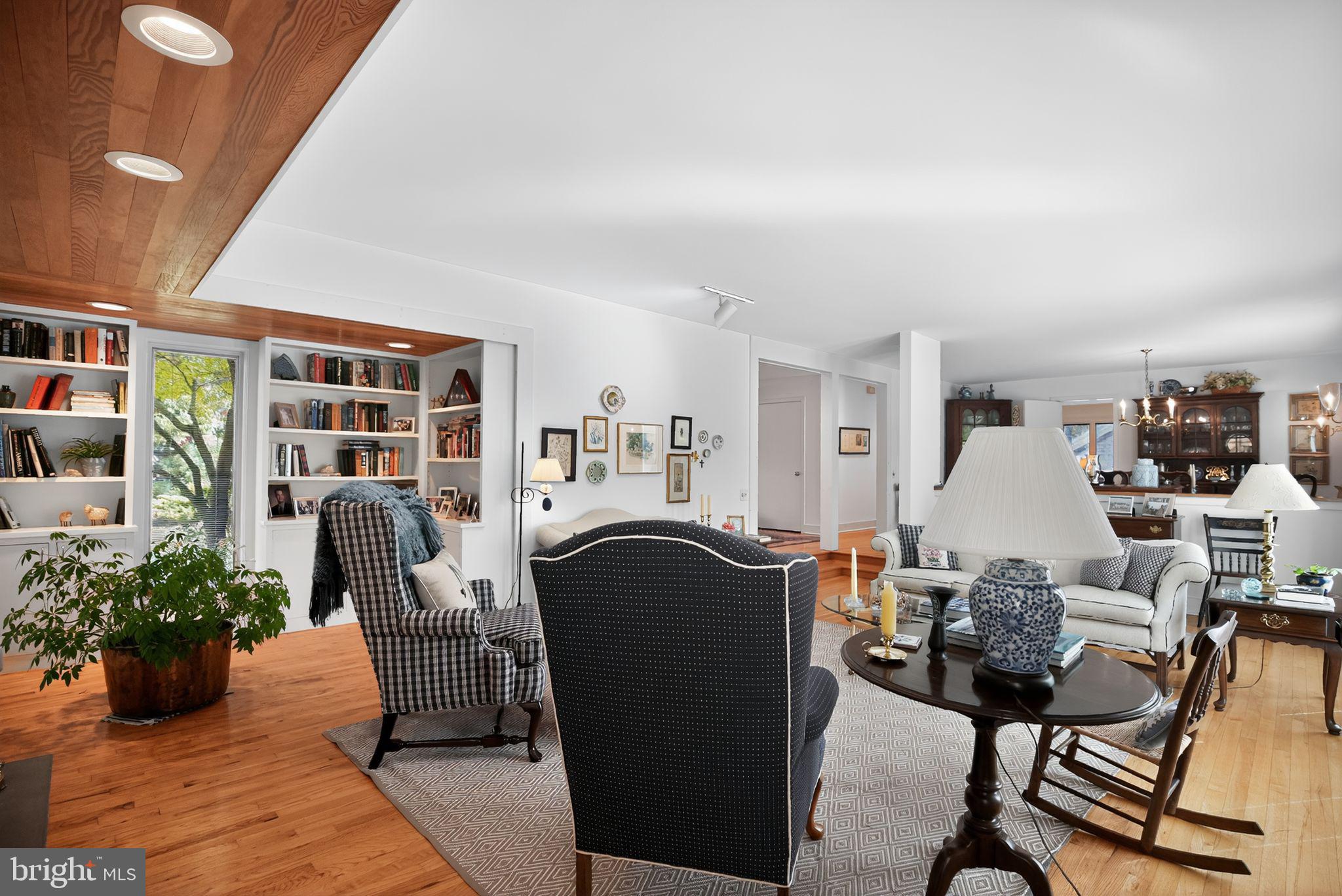 WOODBRIDGE MEADOWS - Residential