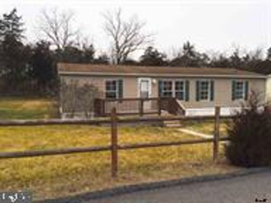 MOVE IN READY HOME - Beautiful country setting, extra large lot backed by trees for additional privacy.  Newly remodeled home located in a quiet park, yet close to US 15, East Berlin, Dillsburg, Harrisburg and York areas. Open floor plan, neutral d cor, fresh paint, walk-in closets.  Newly installed carpeting, new vinyl in kitchen and 2 full baths, updated light fixtures/ceiling fan.  All brand new appliances including washer and dryer.