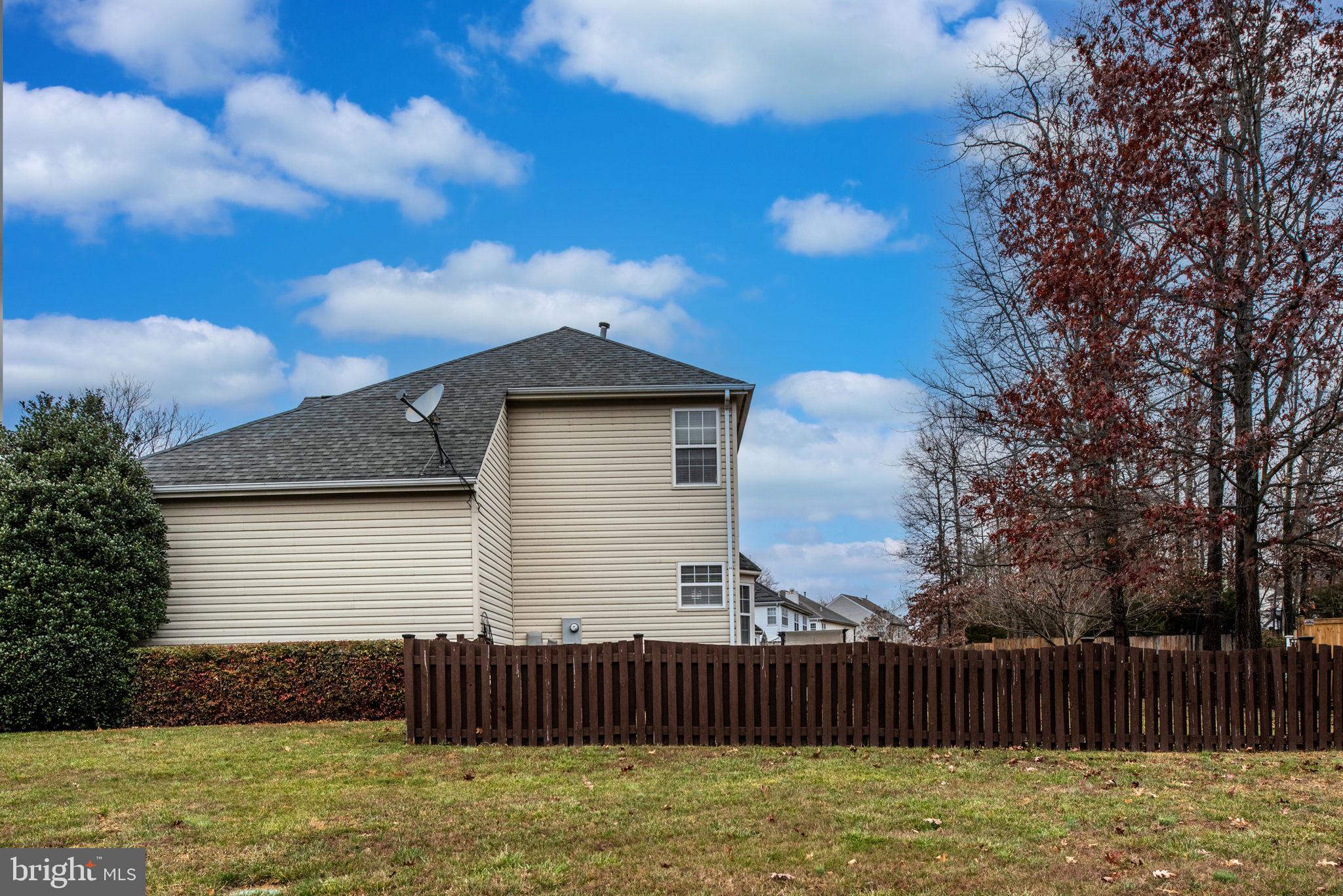 BRIDLEWOOD - Residential Lease