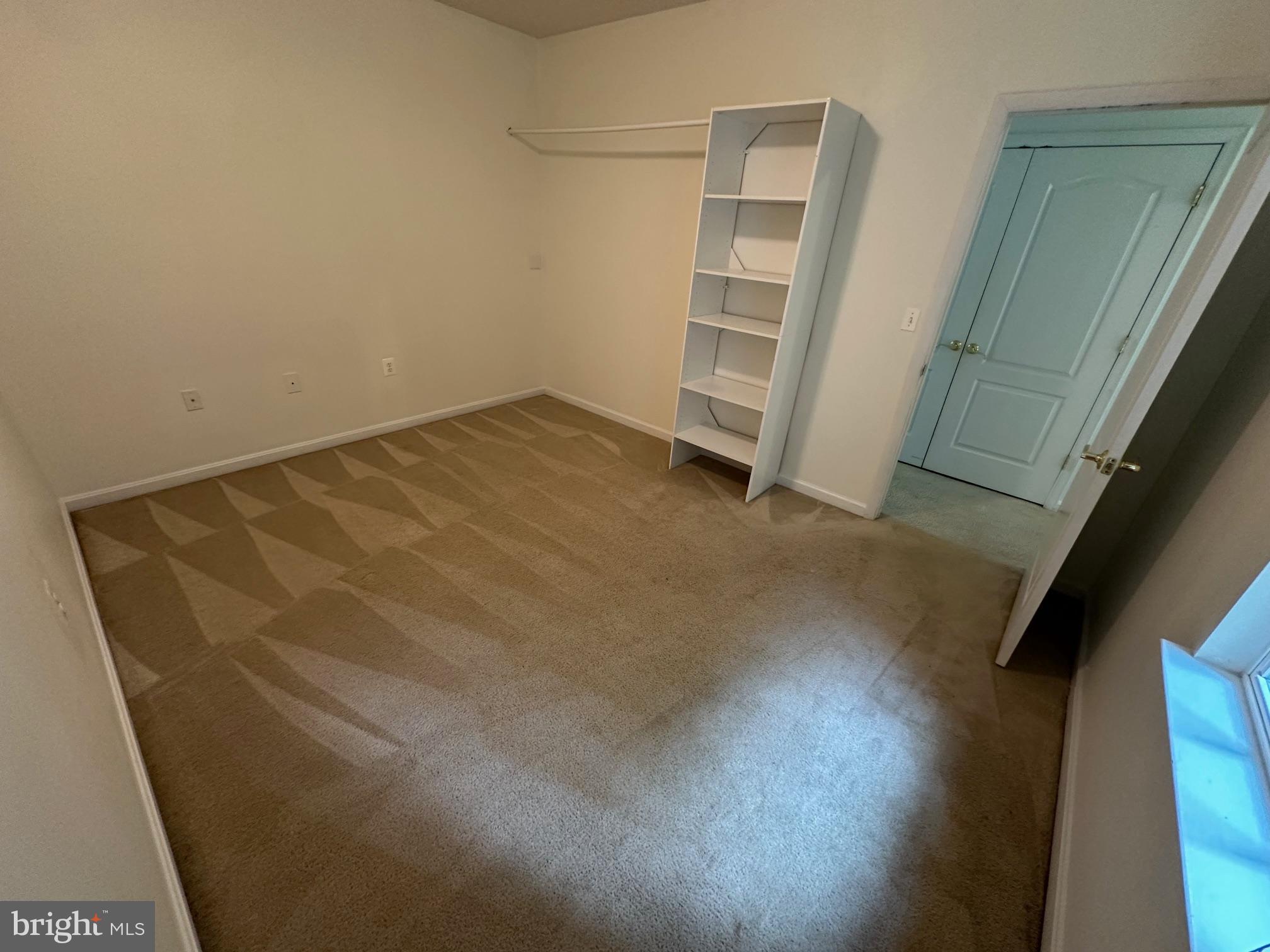 COLONIAL HILLS - Residential