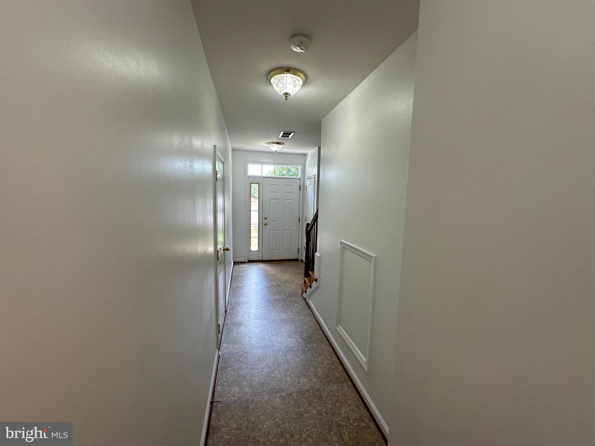 COLONIAL HILLS - Residential