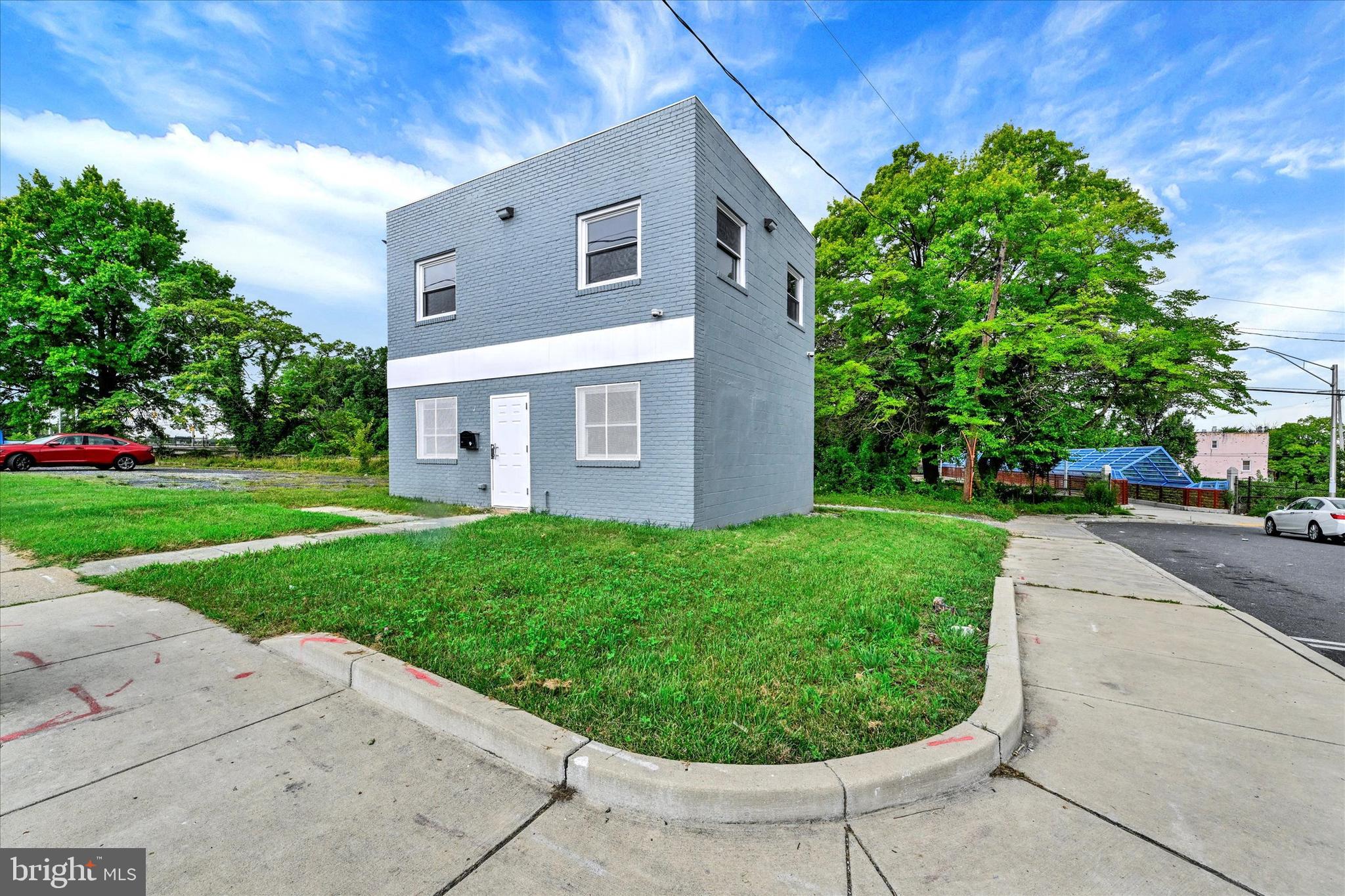 2400 ANNAPOLIS ROAD