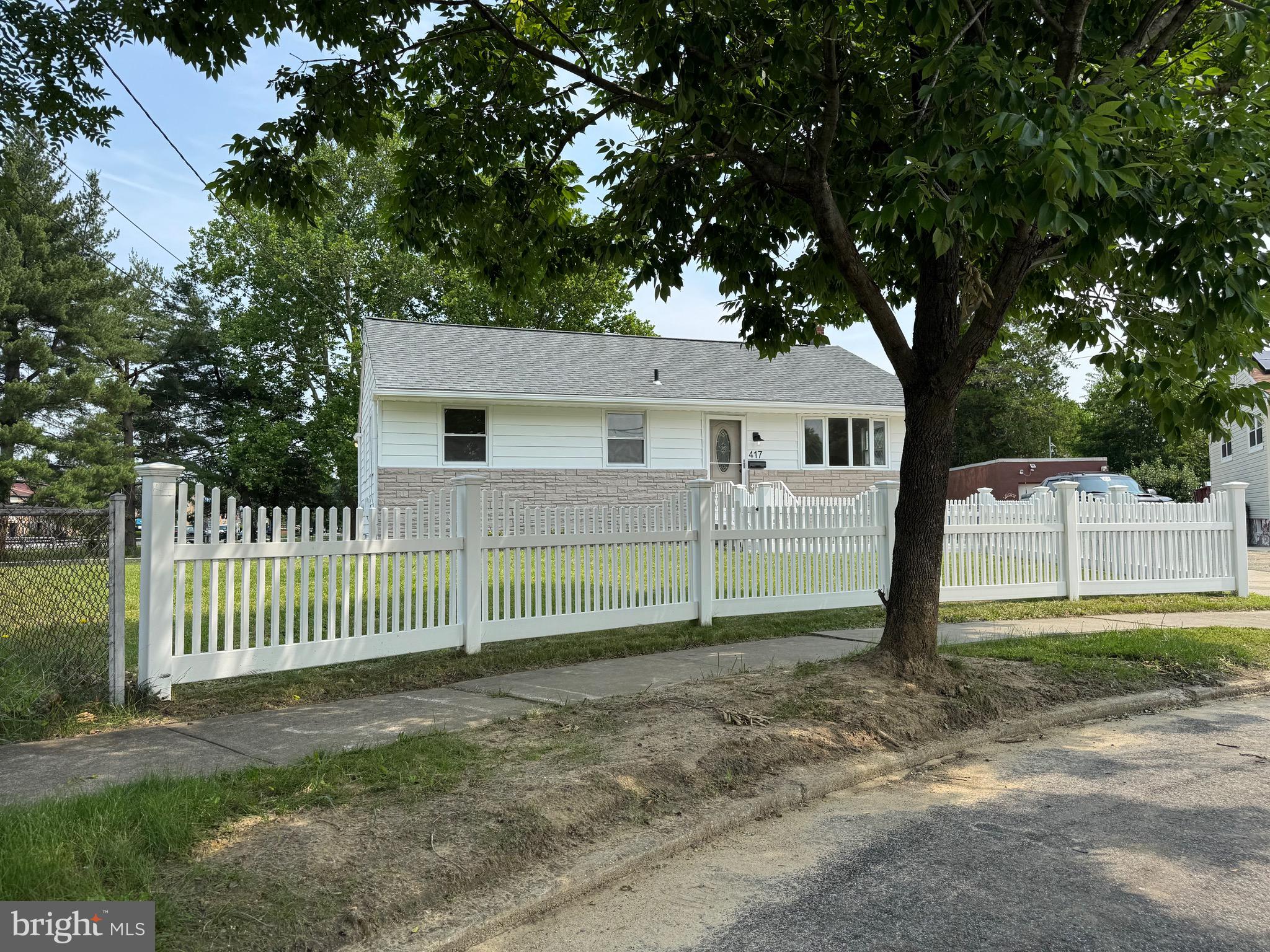 417 VETERANS DRIVE