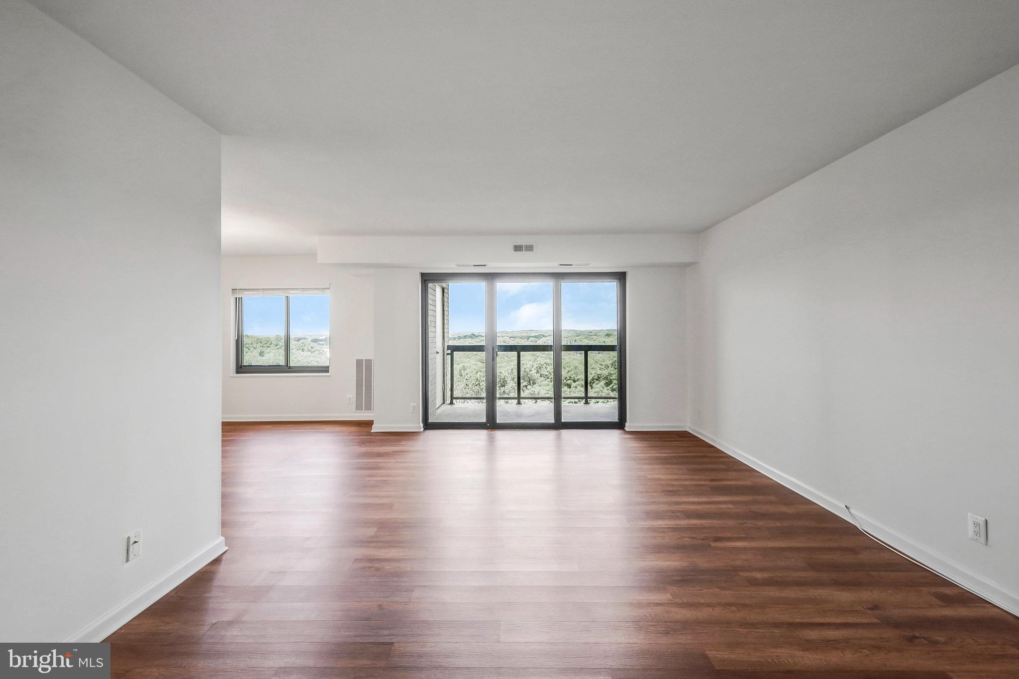 WATERGATE AT LANDMARK - Residential