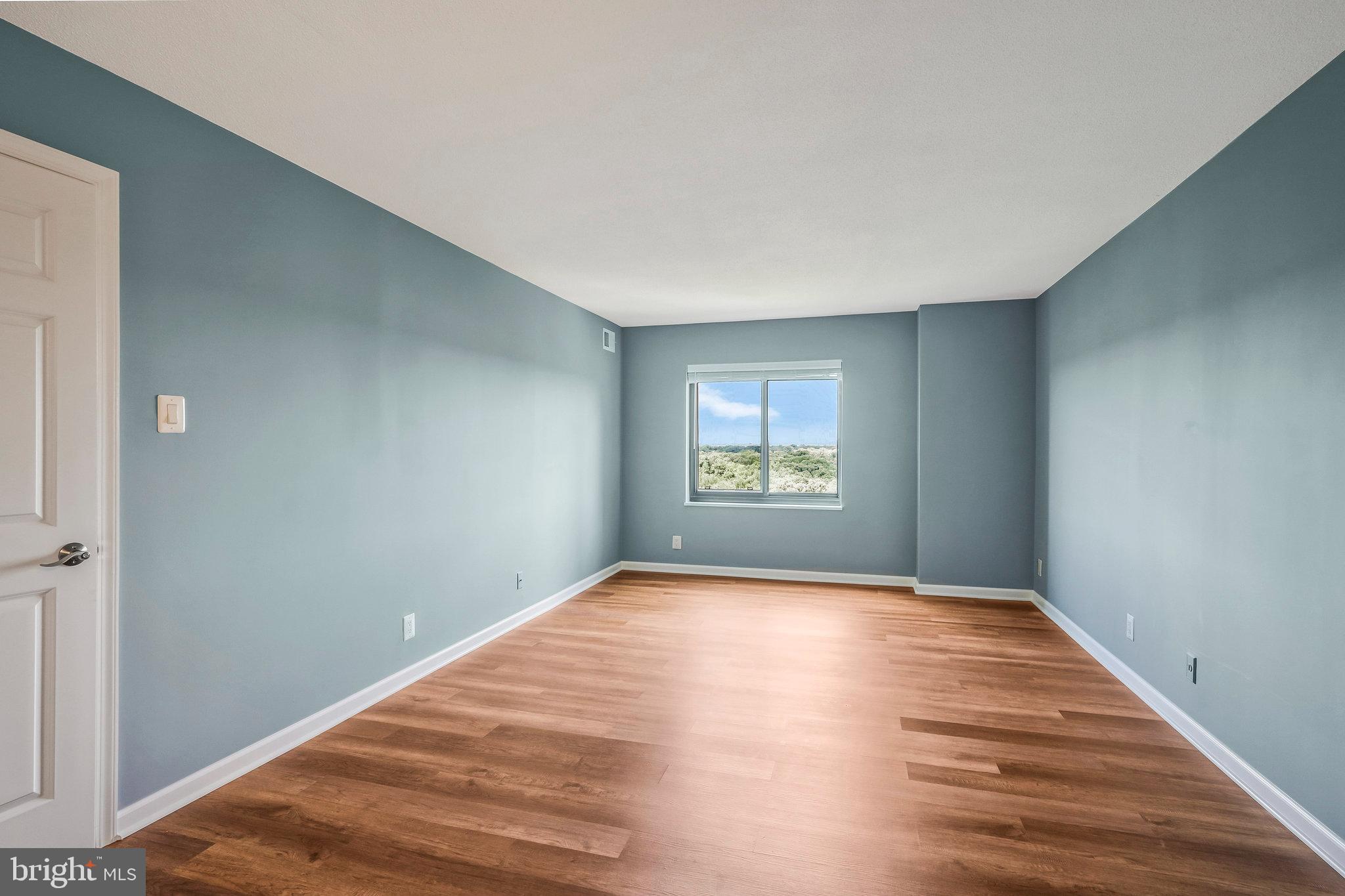 WATERGATE AT LANDMARK - Residential